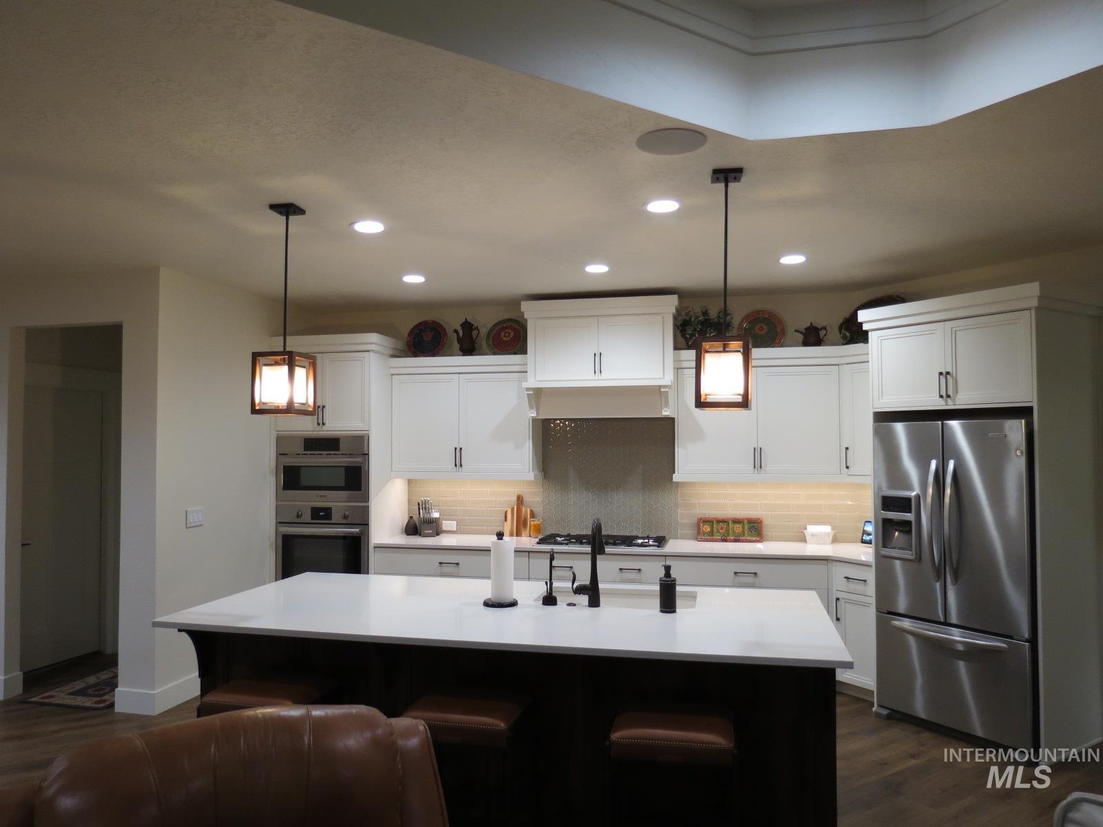 4694 N Bryce Canyon Ave Property Photo 5