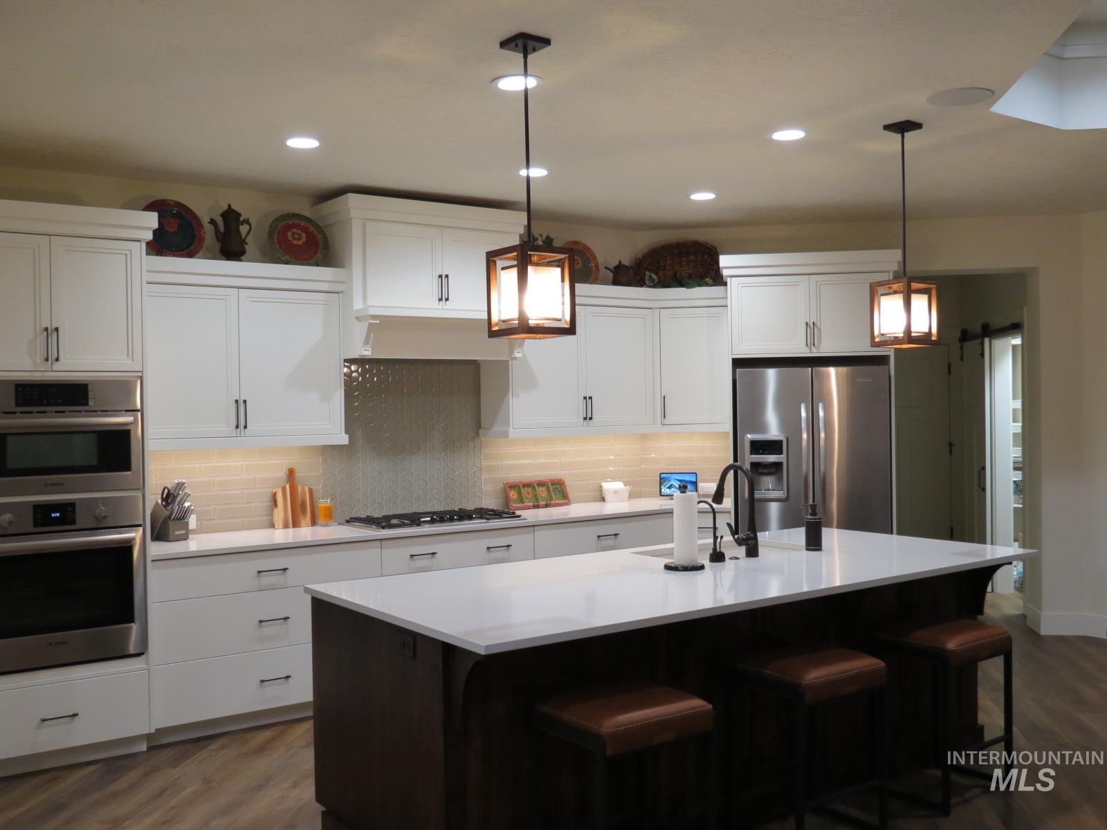 4694 N Bryce Canyon Ave Property Photo 6