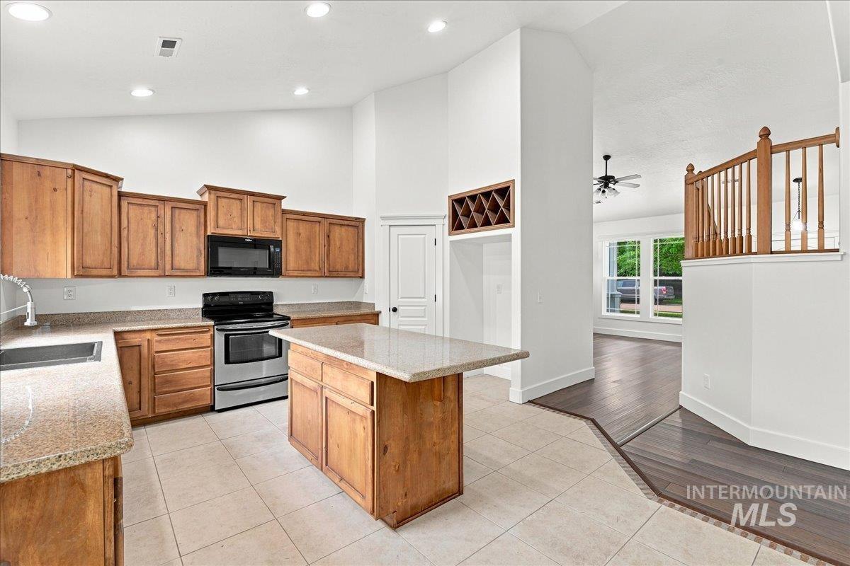3765 S Naples Property Photo 10