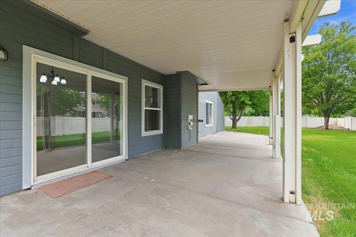 3765 S Naples Property Photo 39
