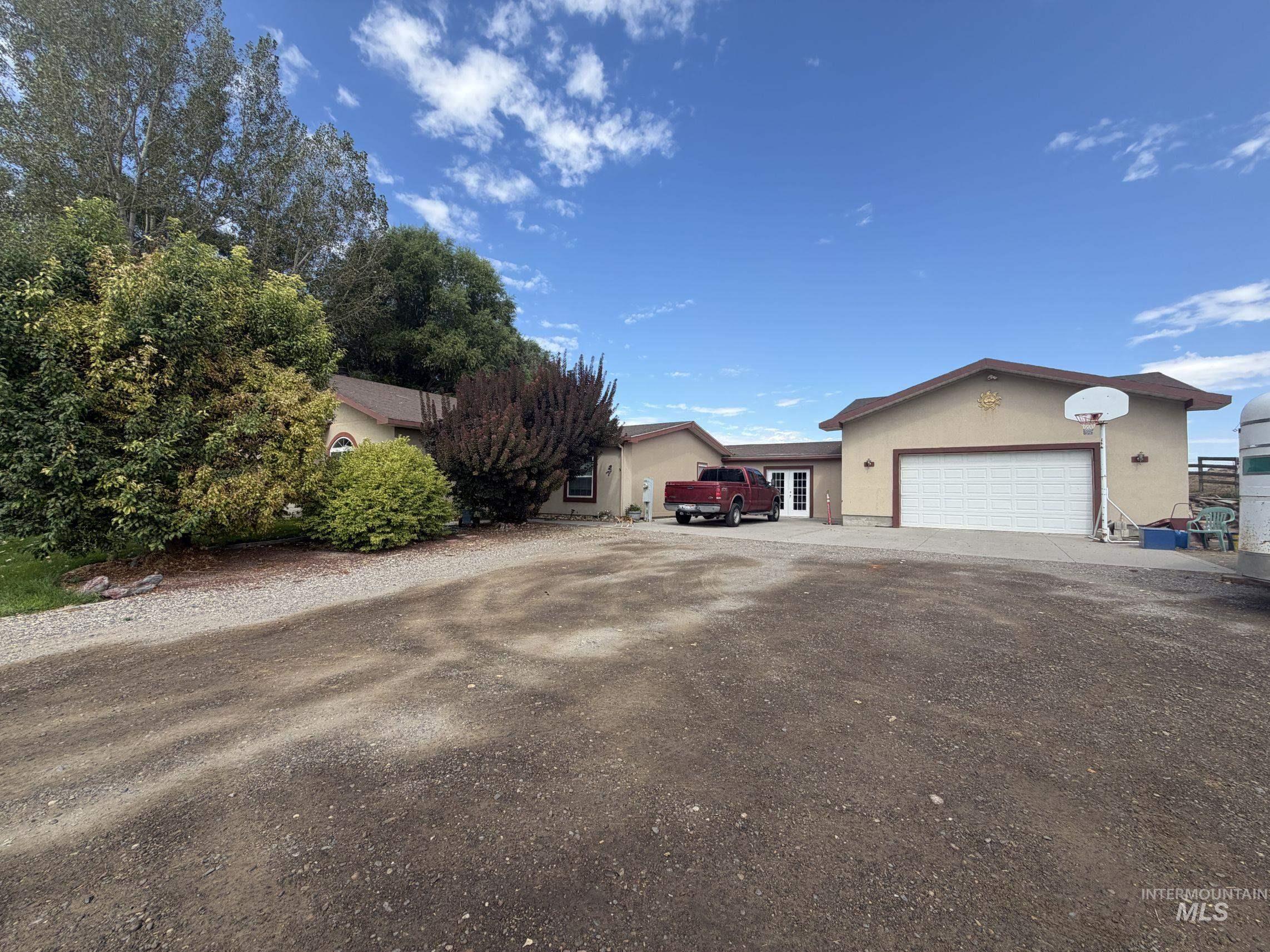 114 E 275 S Property Photo 2