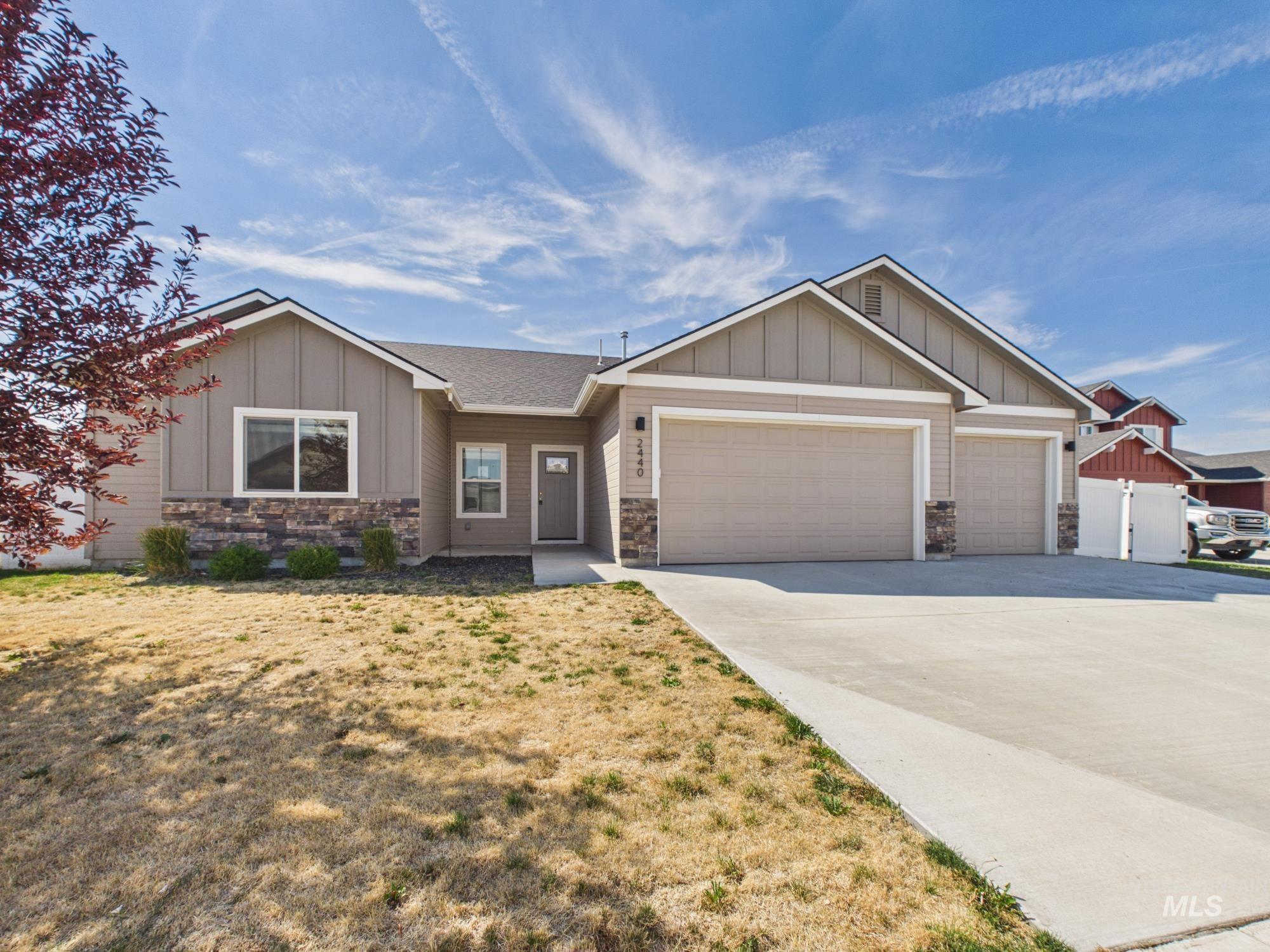 2440 Torrey Pines Ct Property Photo 1