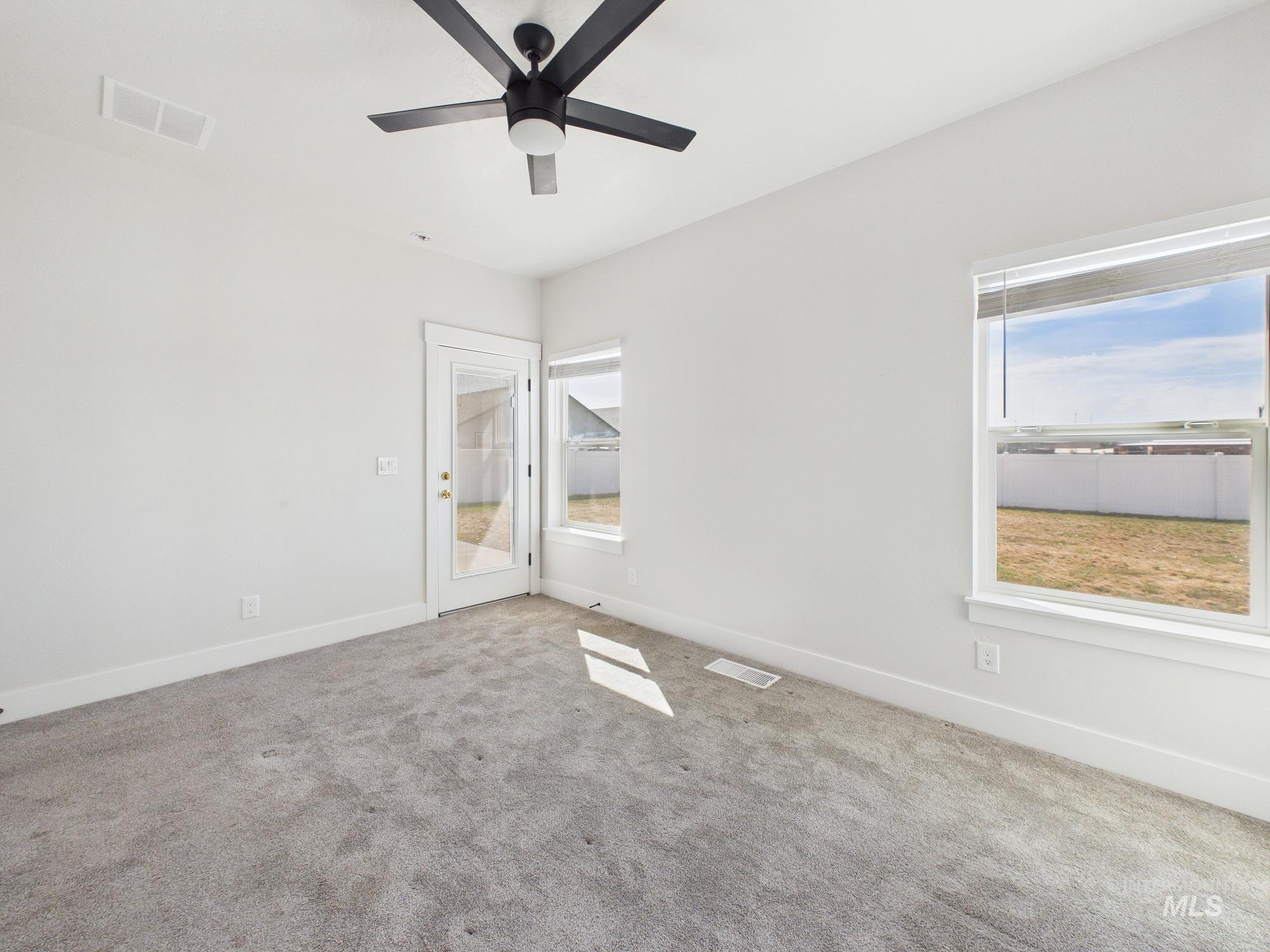 2440 Torrey Pines Ct Property Photo 21