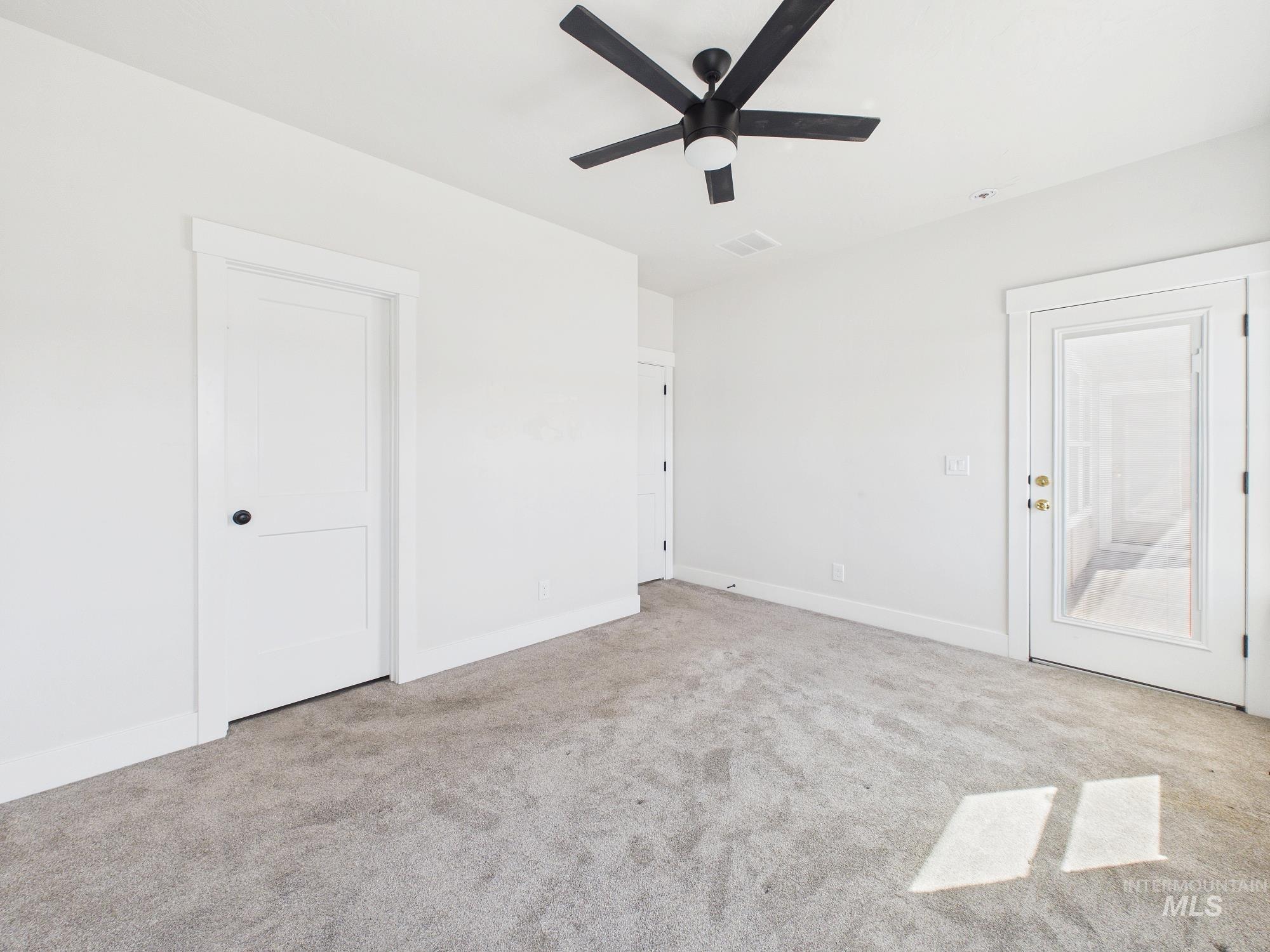 2440 Torrey Pines Ct Property Photo 22