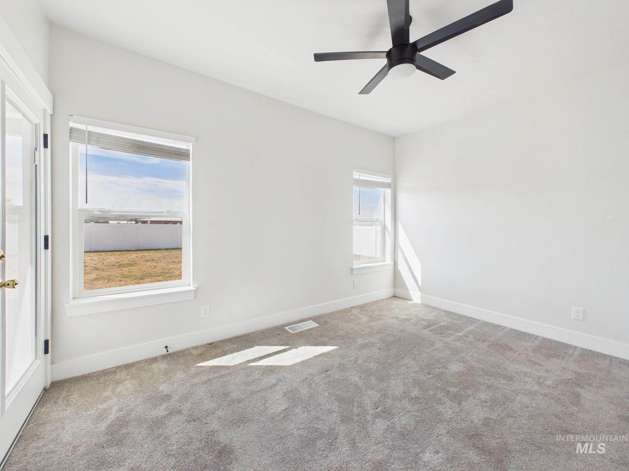 2440 Torrey Pines Ct Property Photo 23