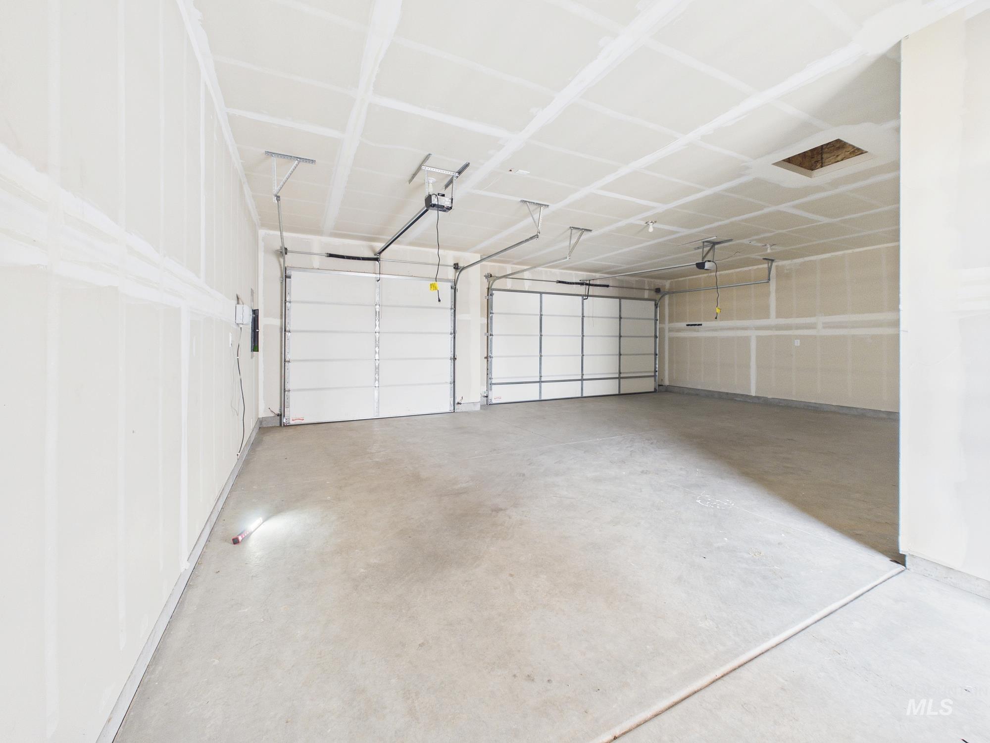 2440 Torrey Pines Ct Property Photo 40