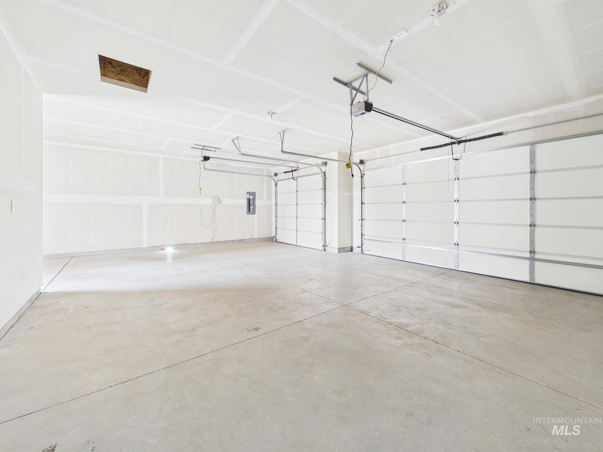 2440 Torrey Pines Ct Property Photo 41