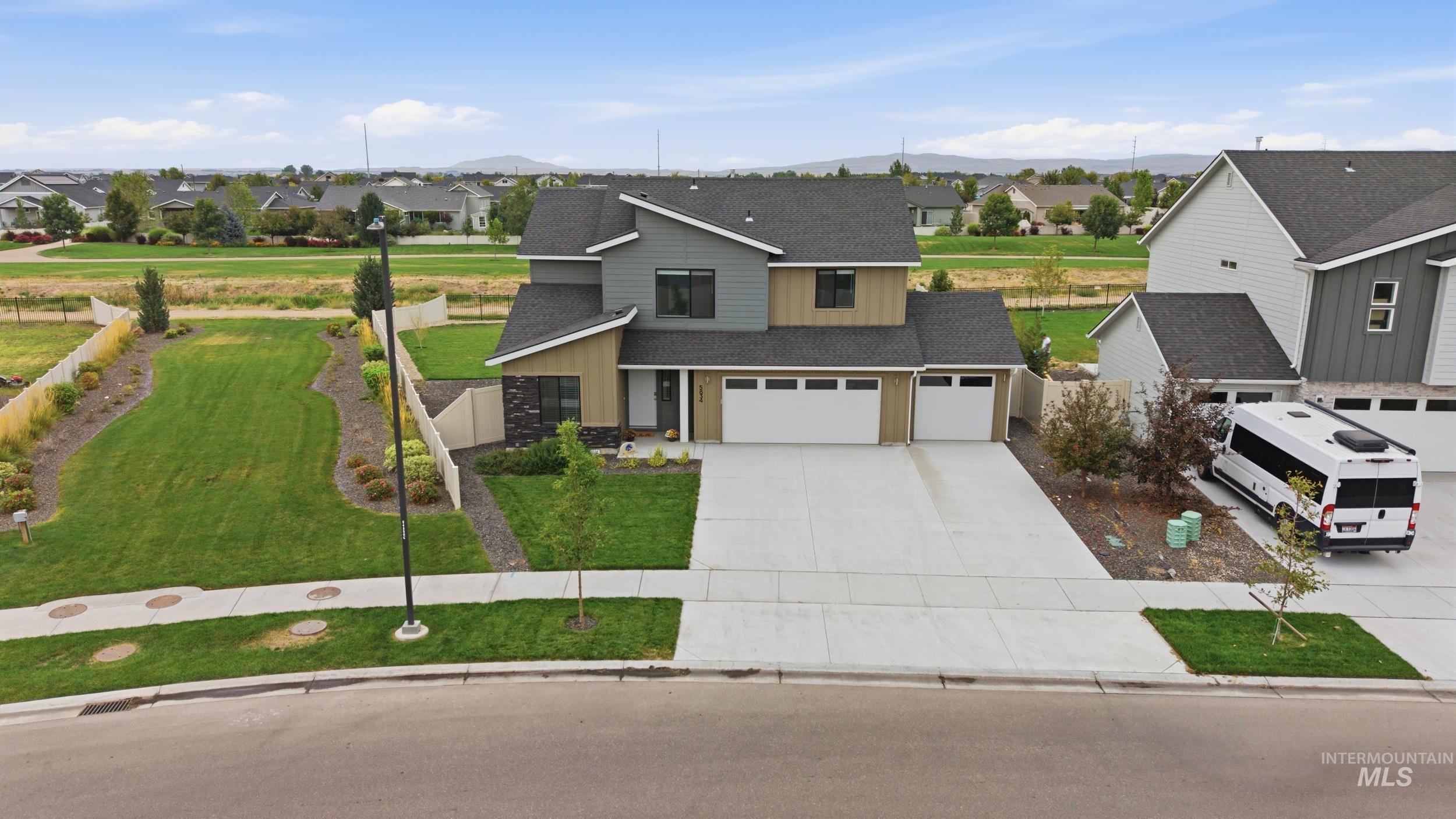 5834 W Aegean Dr Property Photo 4