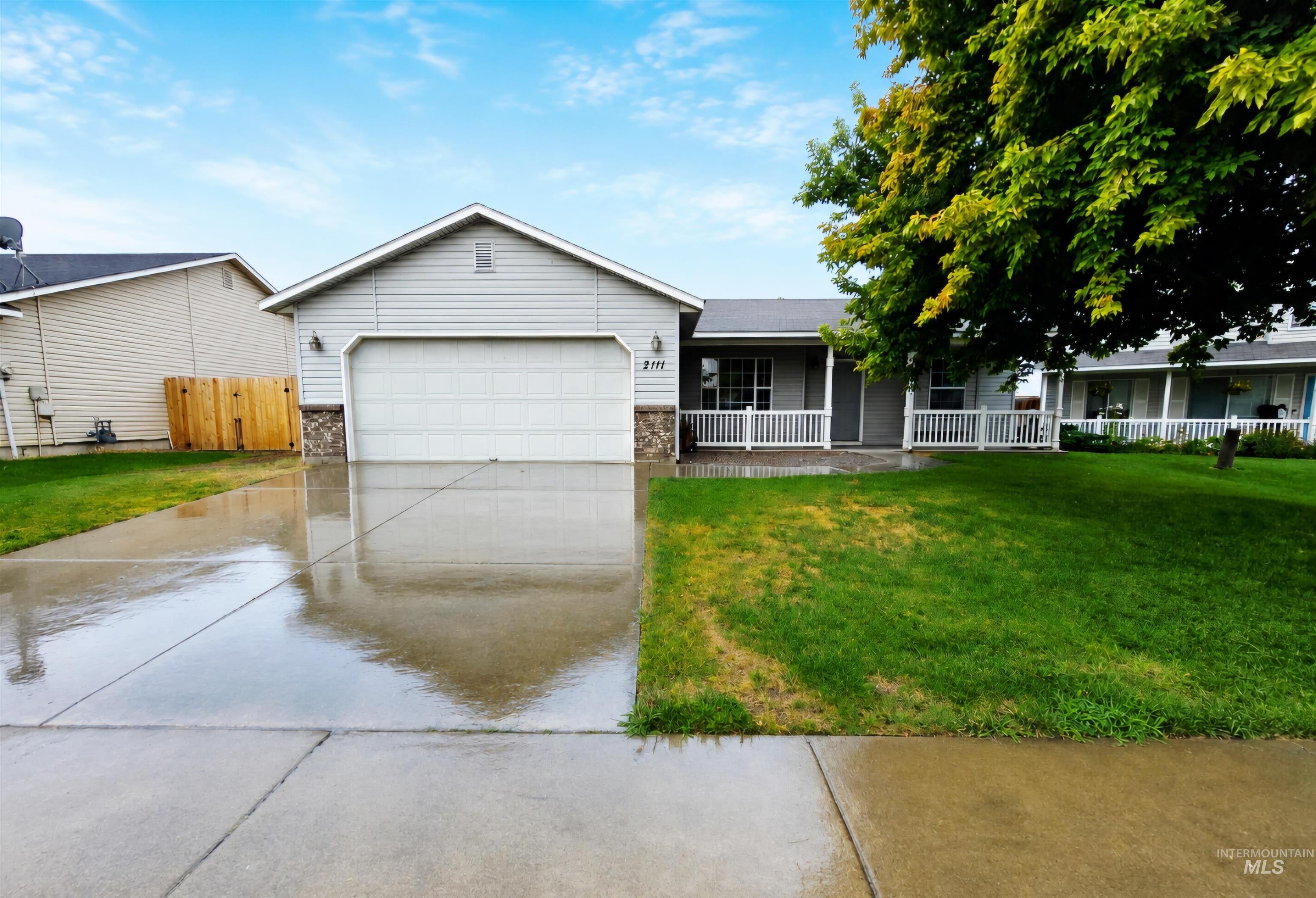2111 N Sparrowhawk Property Photo 1