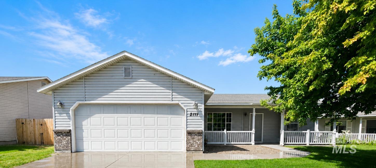 2111 N Sparrowhawk Property Photo 1