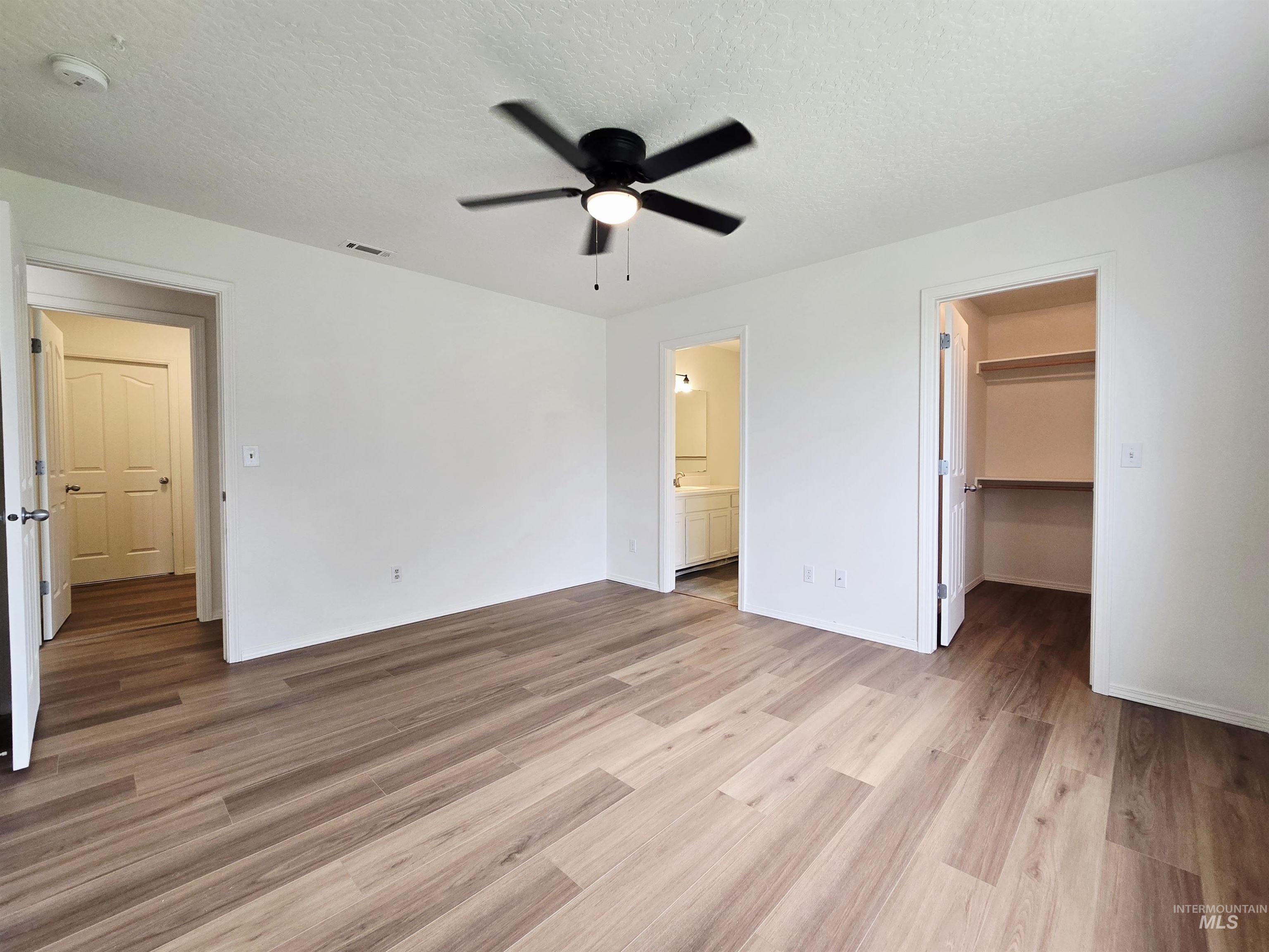 2111 N Sparrowhawk Property Photo 8