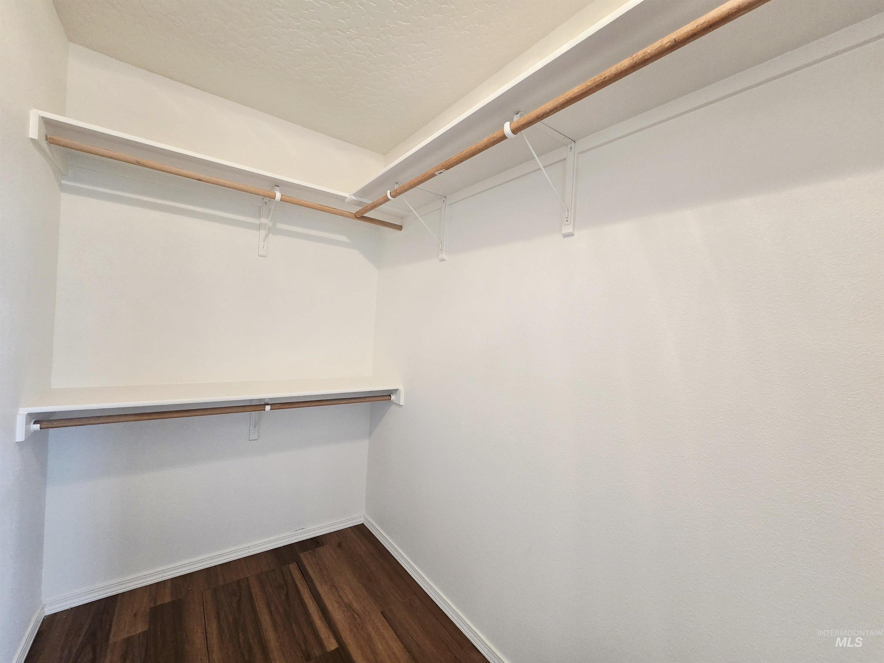 2111 N Sparrowhawk Property Photo 9