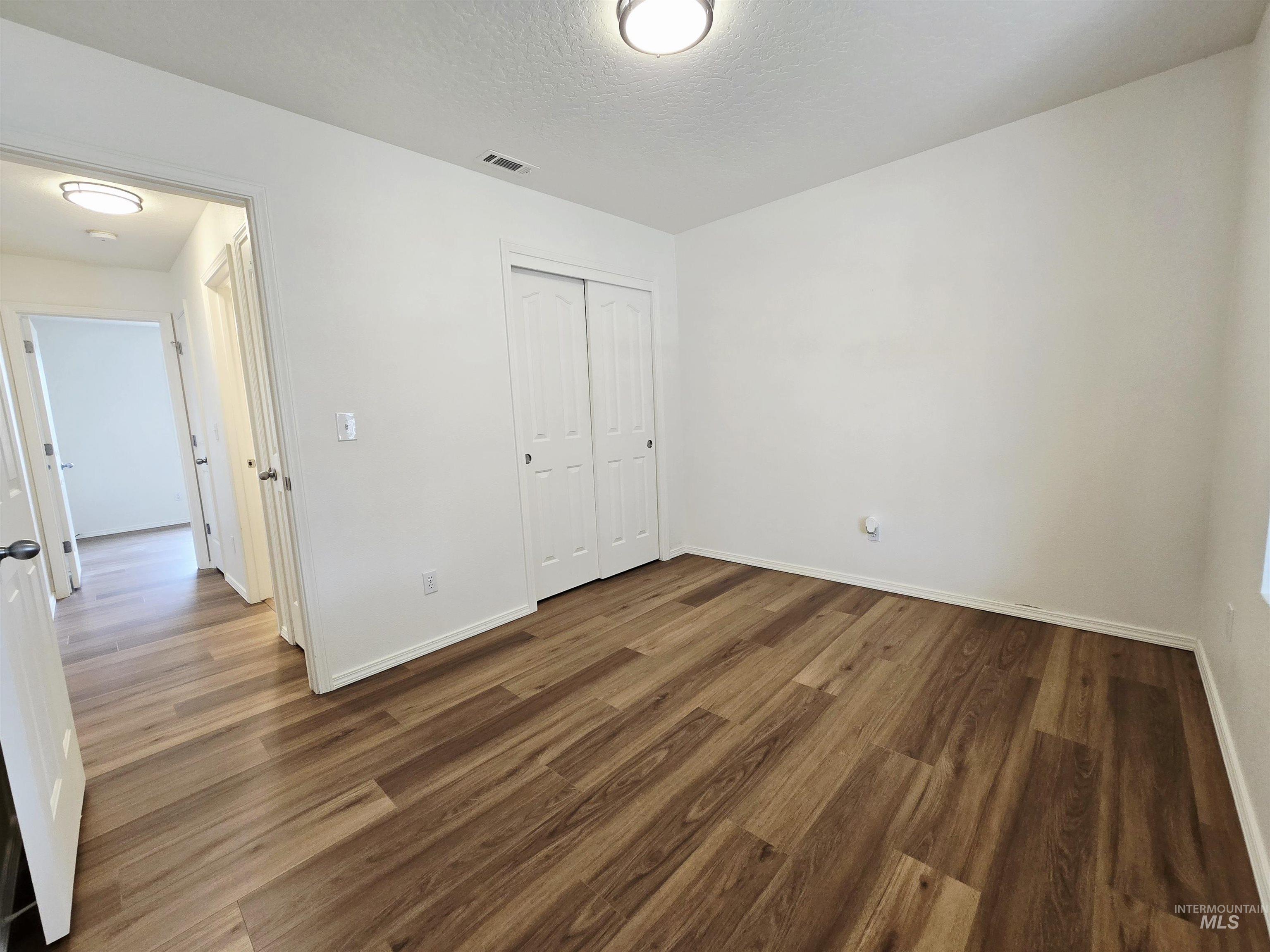 2111 N Sparrowhawk Property Photo 15