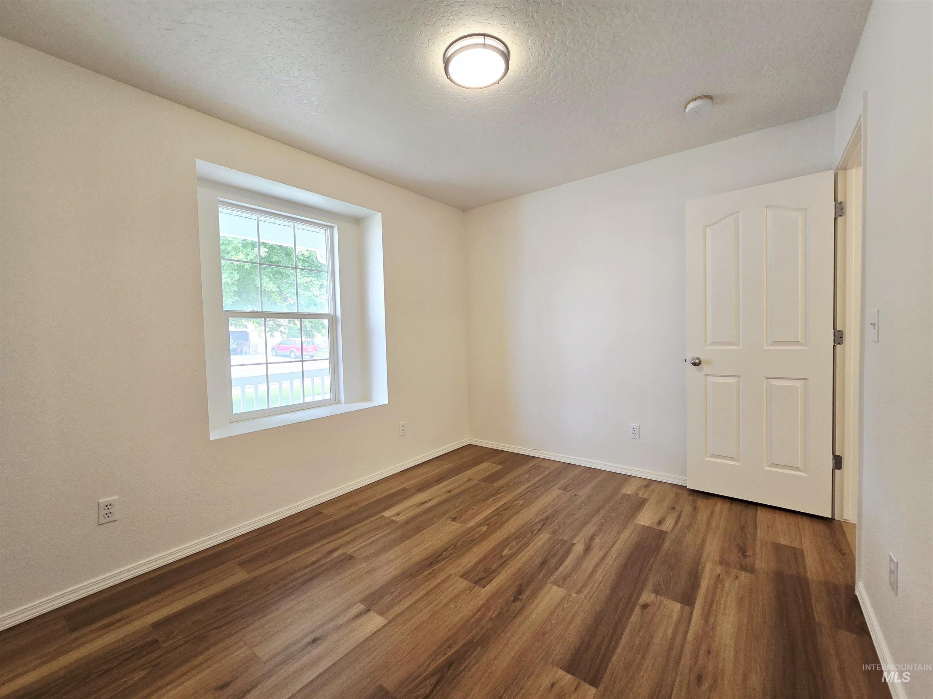 2111 N Sparrowhawk Property Photo 16
