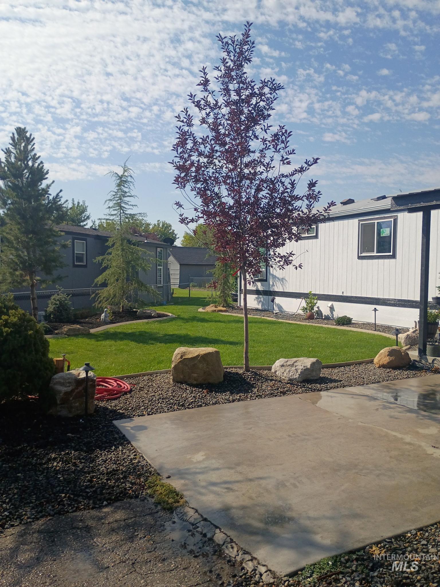 5015 E Ustick Property Photo 4