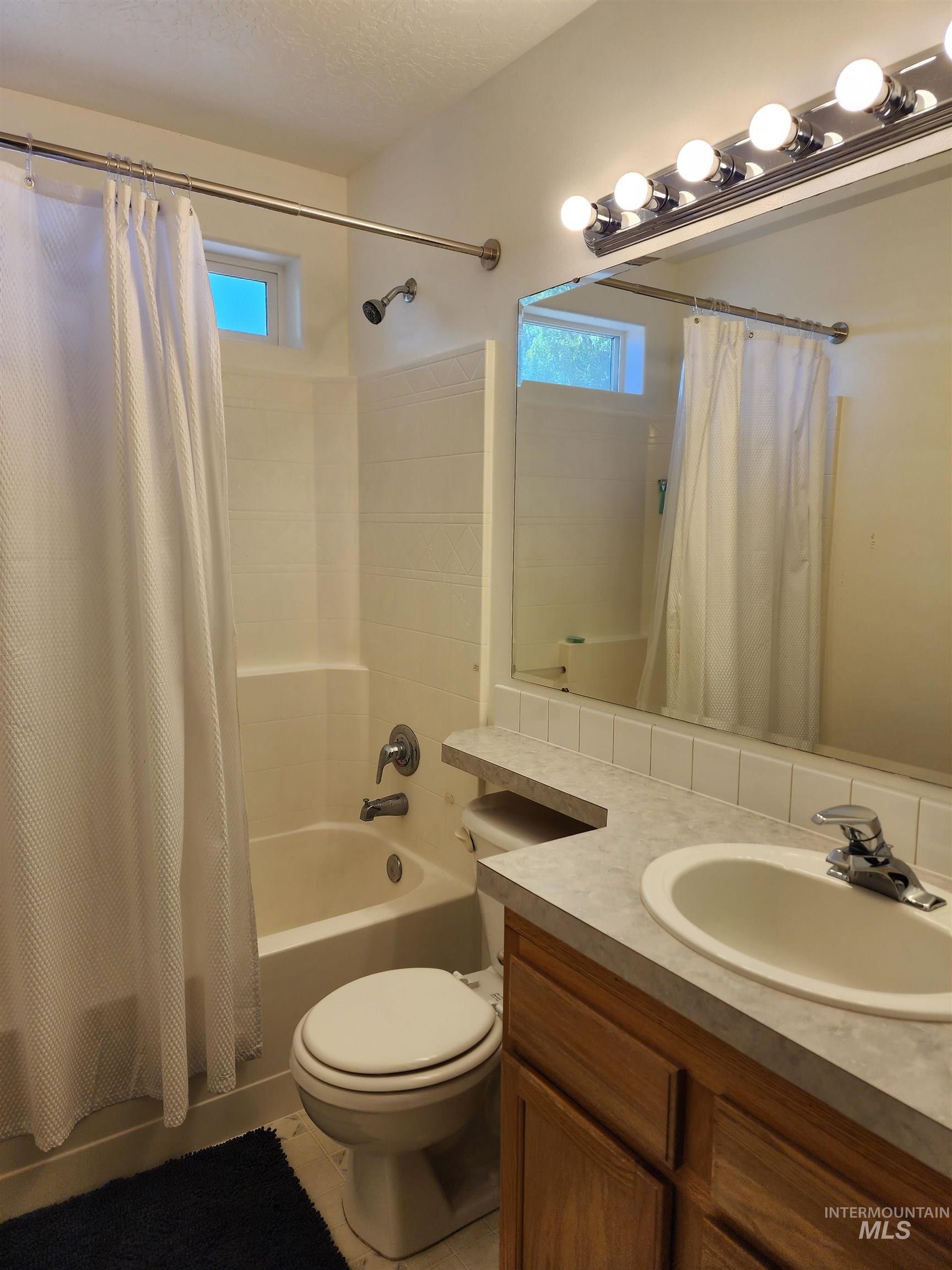 14306 Carolina St Property Photo 20