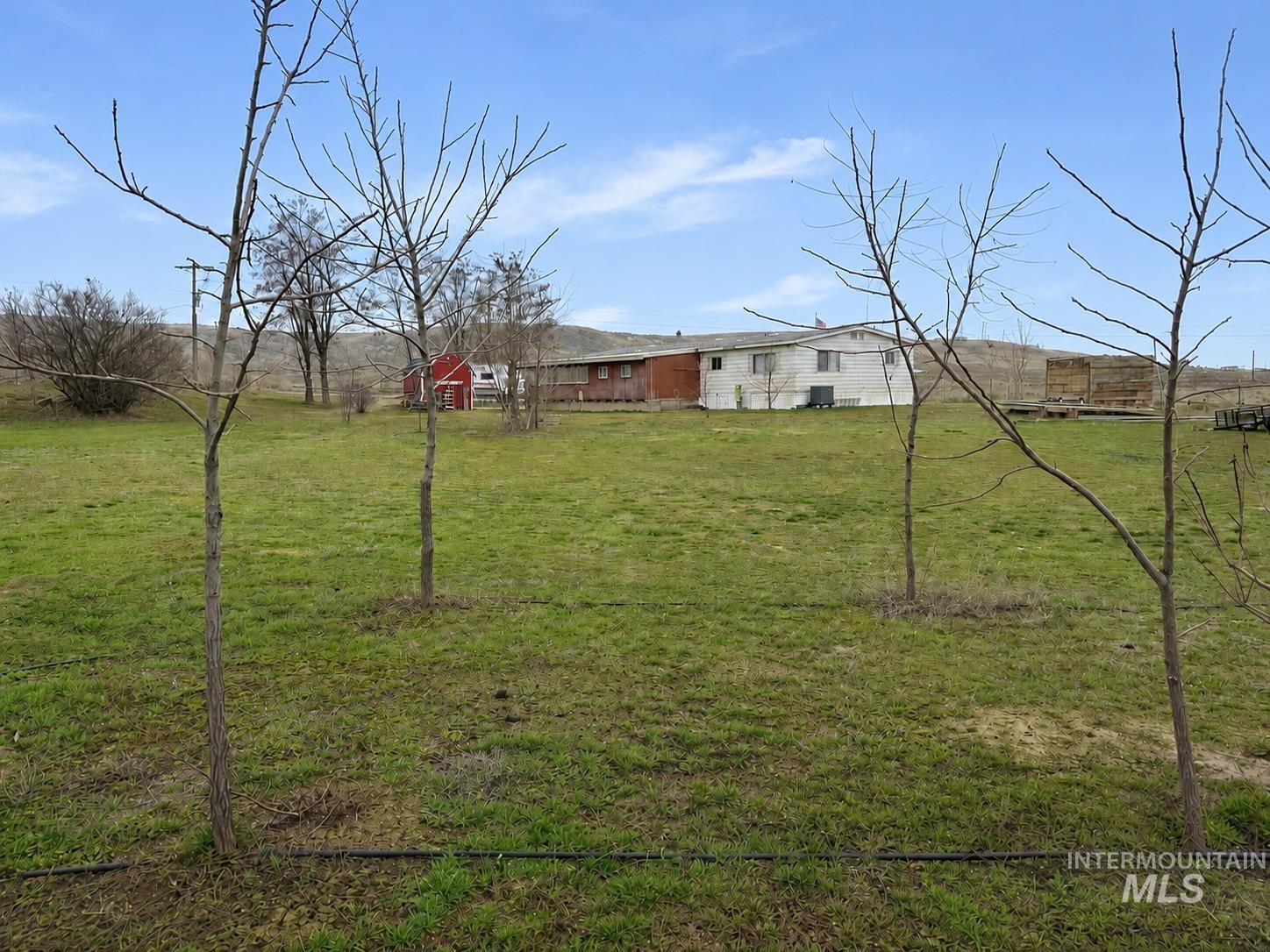 3065 Center Ave Property Photo 3