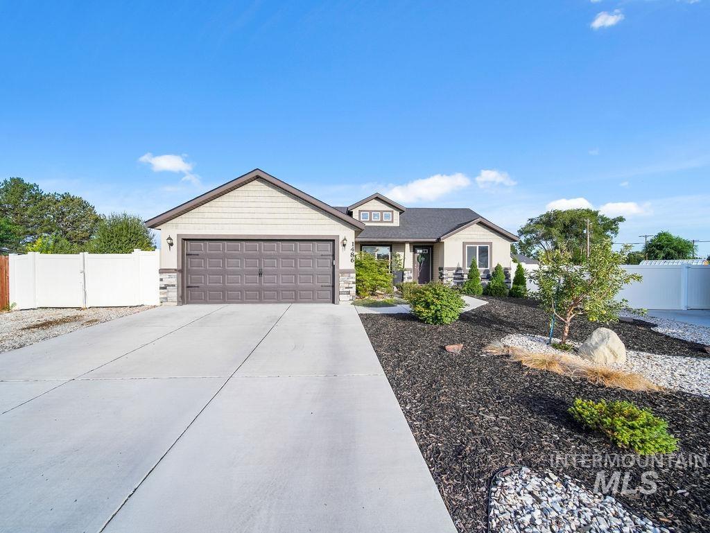 1486 Summer Springs Property Photo 2