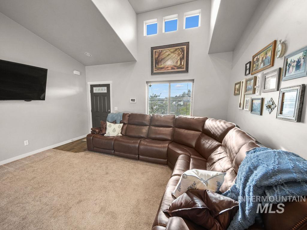 1486 Summer Springs Property Photo 8