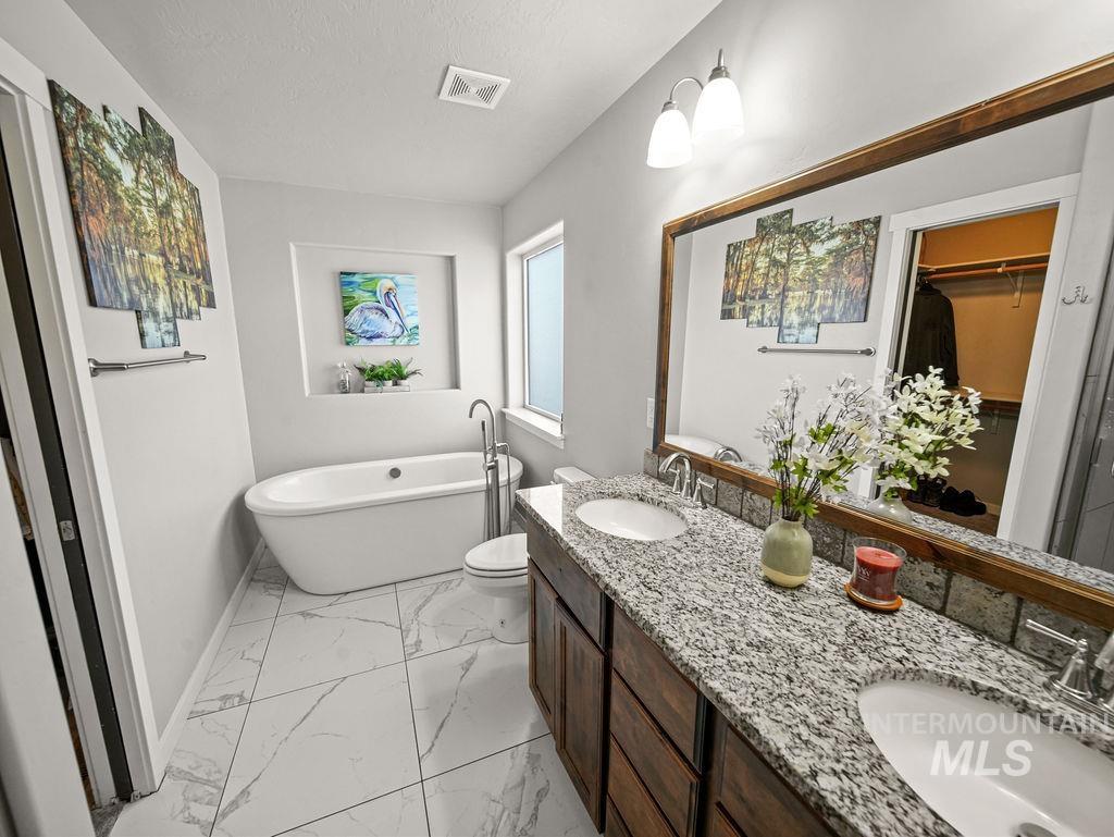 1486 Summer Springs Property Photo 14