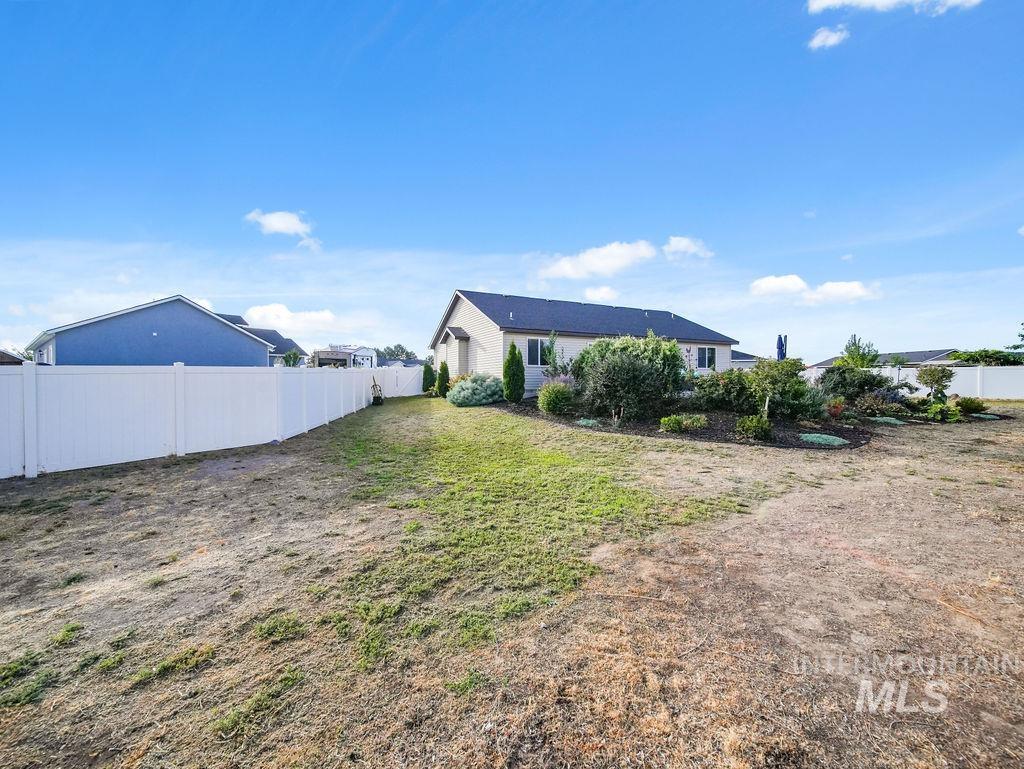 1486 Summer Springs Property Photo 32