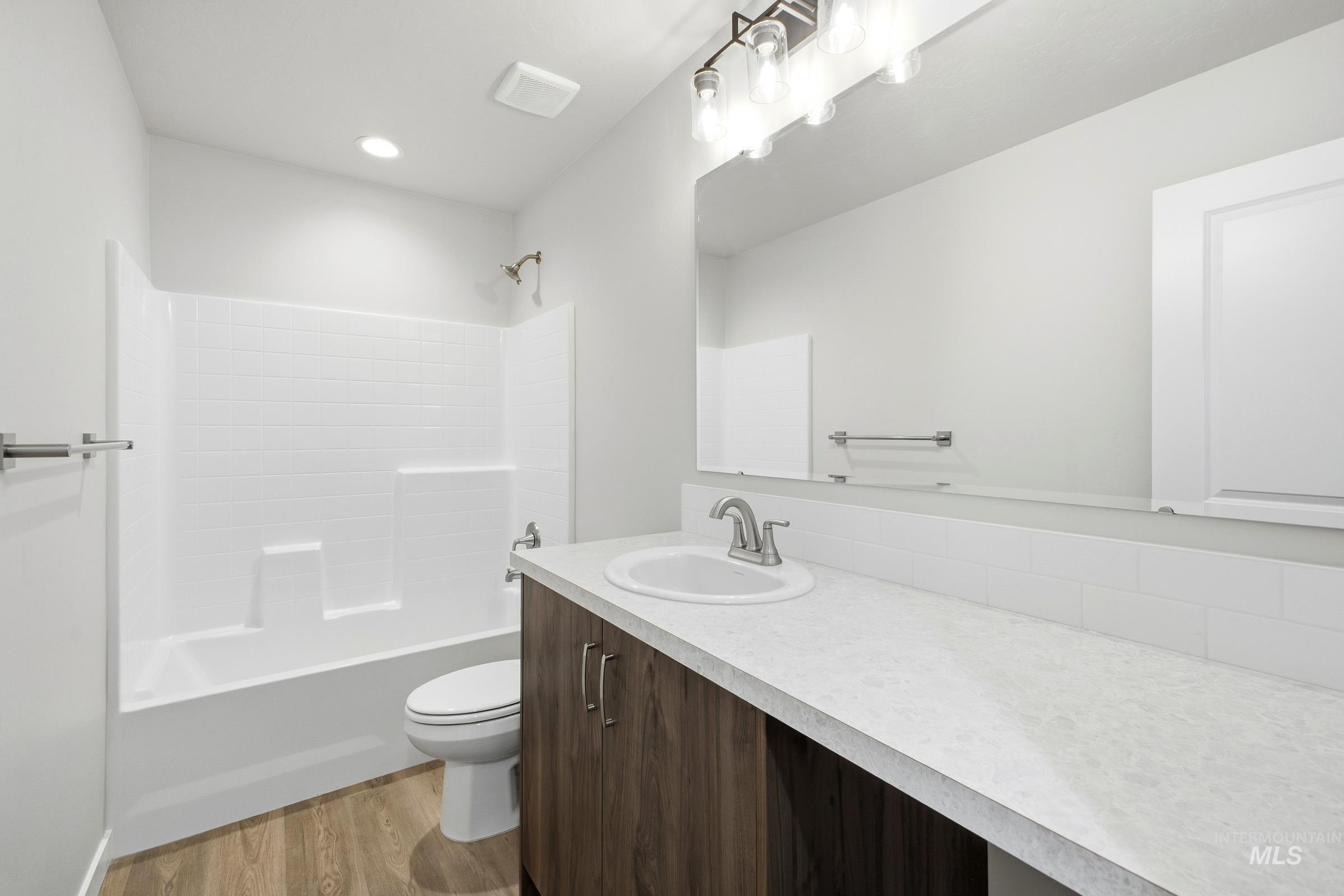 663 W Novak Dr Property Photo 15