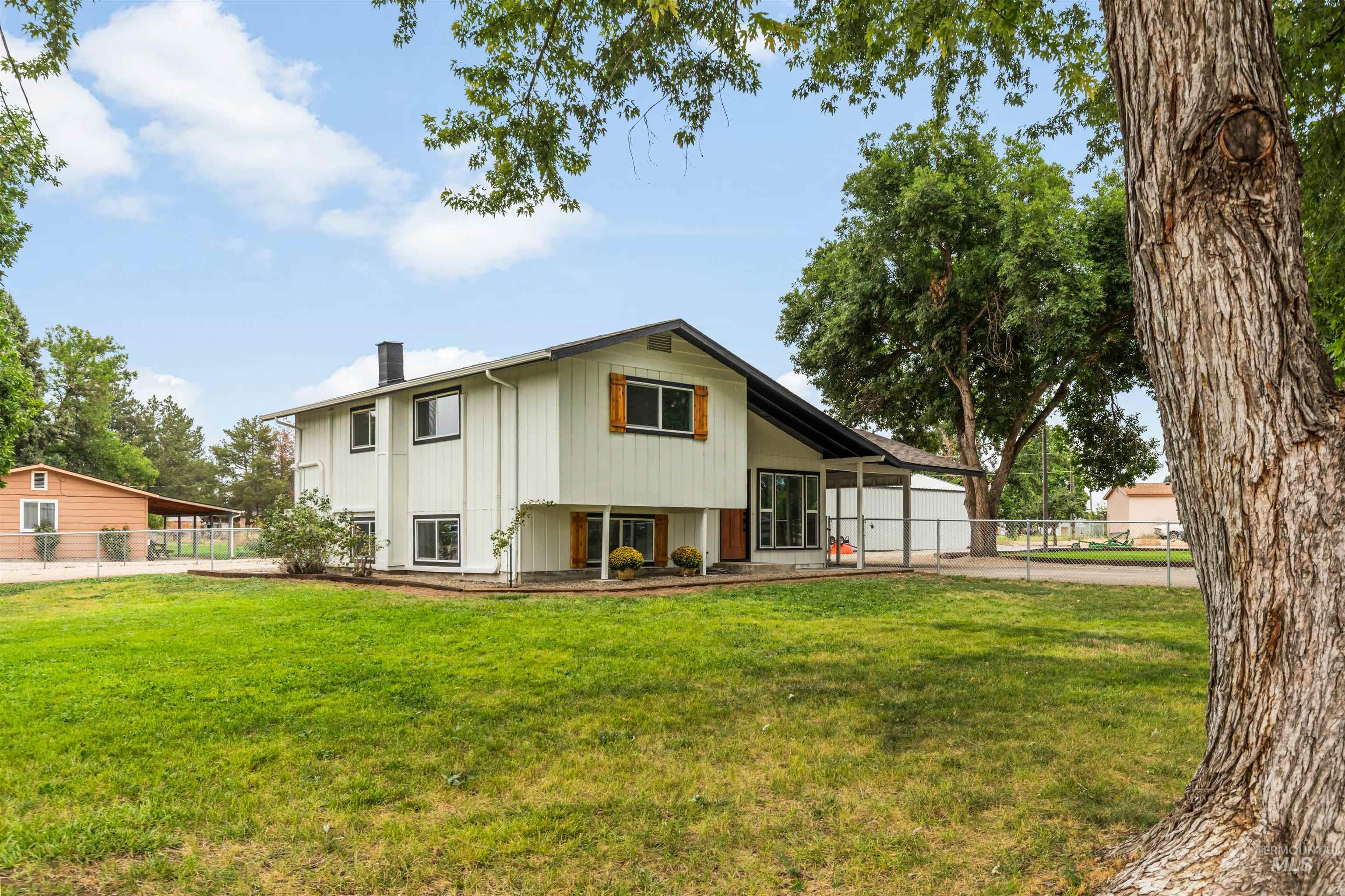 12162 Long St Property Photo 9