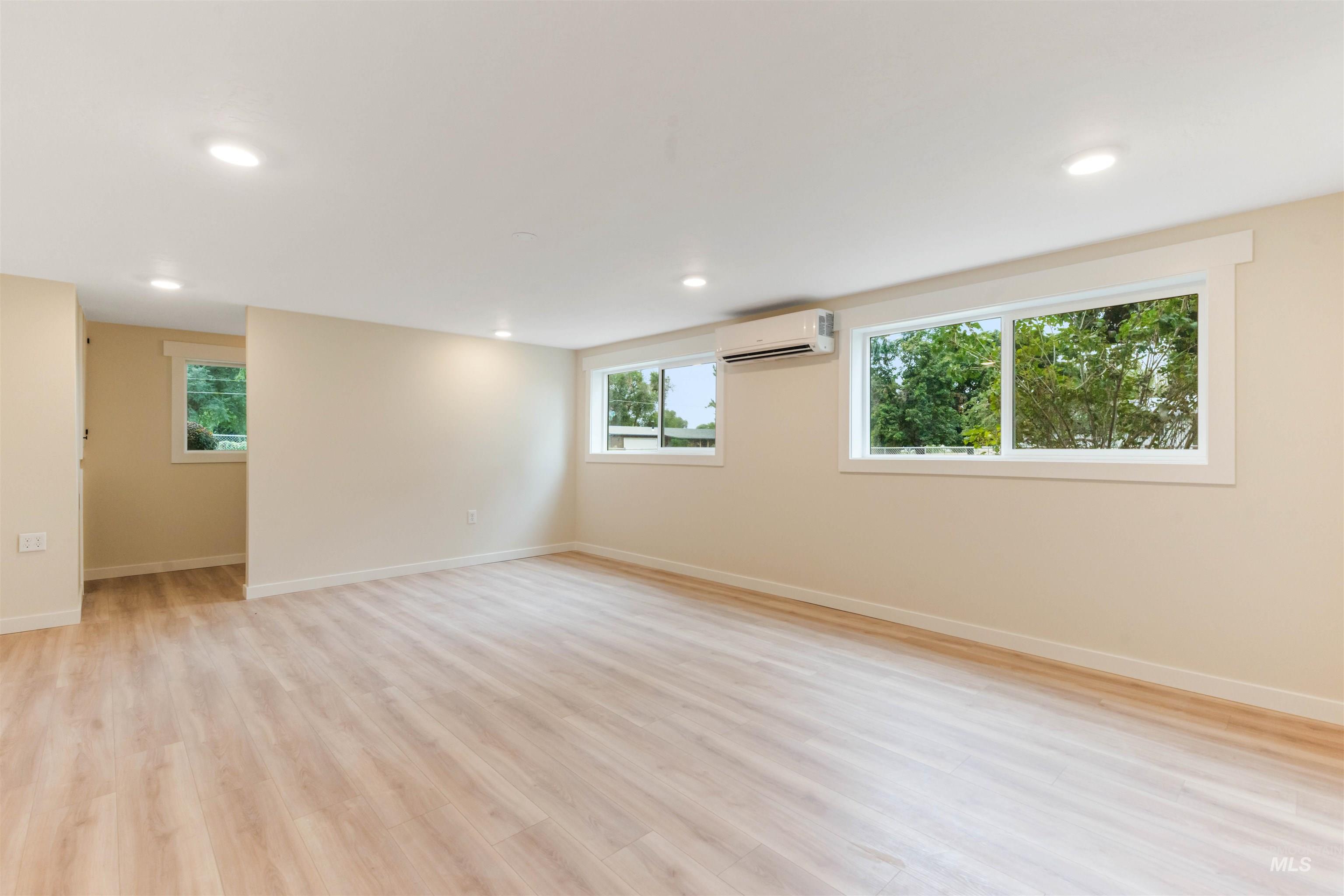 12162 Long St Property Photo 23