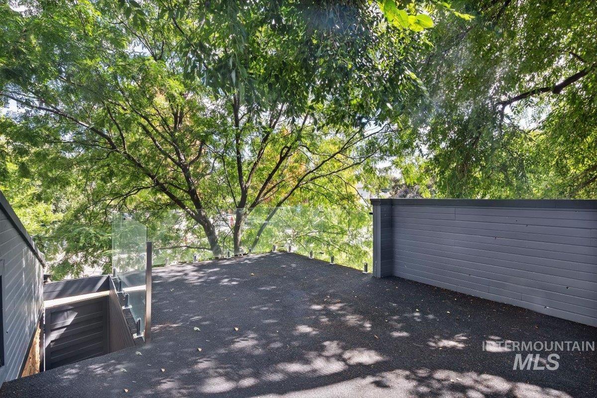 419 S Jackson St Property Photo 33