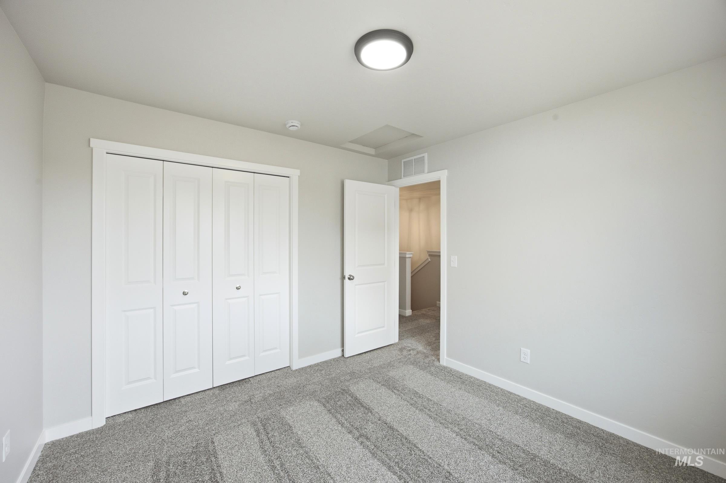 472 Merlin Ct Property Photo 14