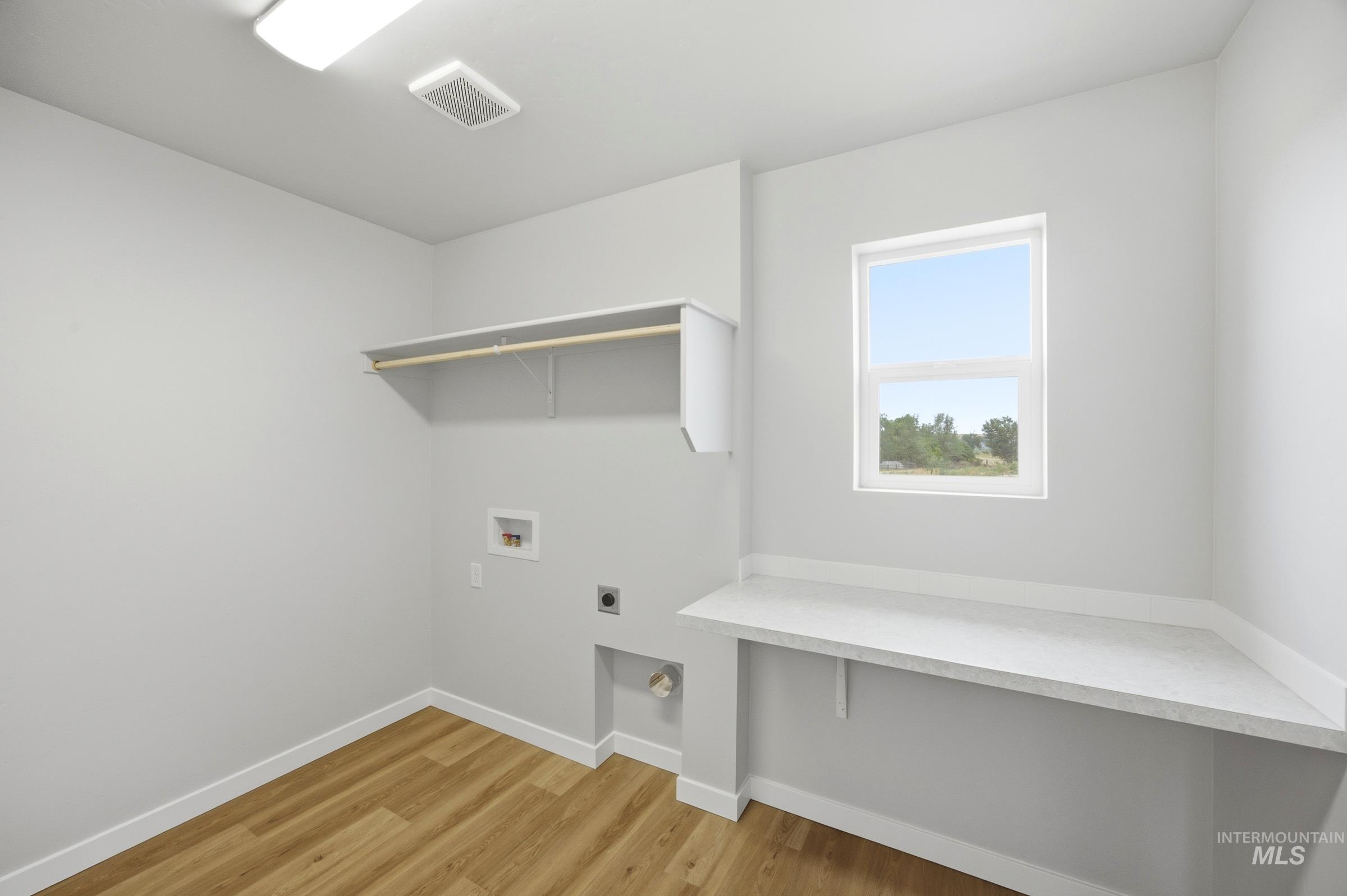 472 Merlin Ct Property Photo 15