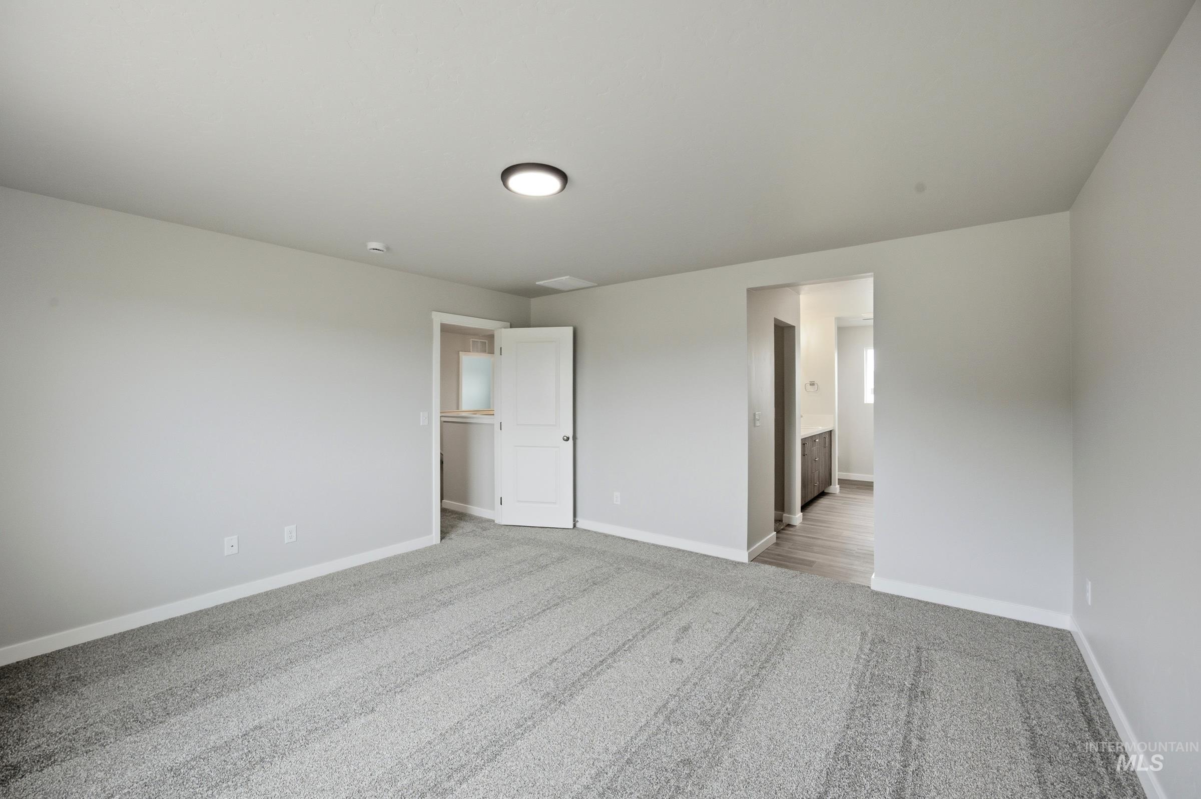 472 Merlin Ct Property Photo 23