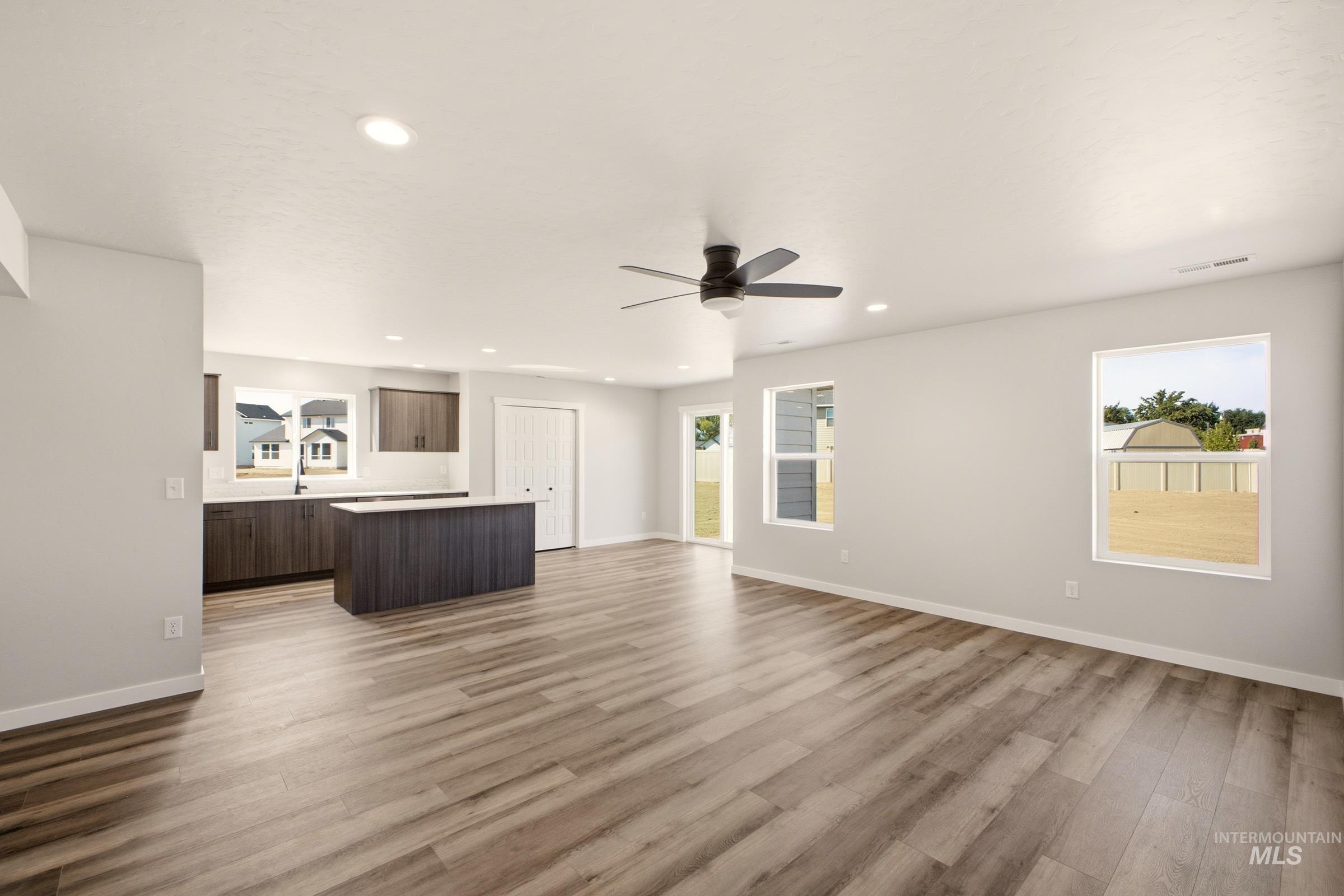 5307 S Edgecomb Way Property Photo 9
