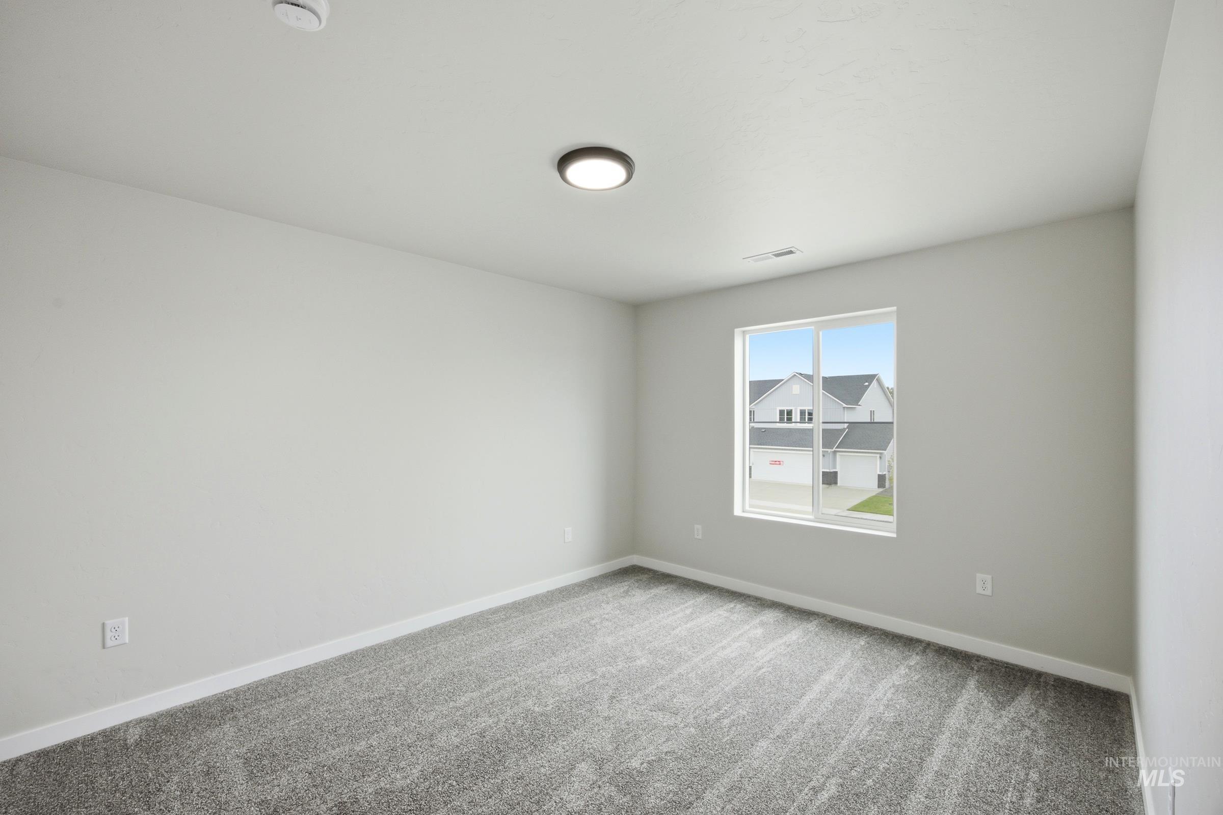 1727 Gyrfalcon St Property Photo 21