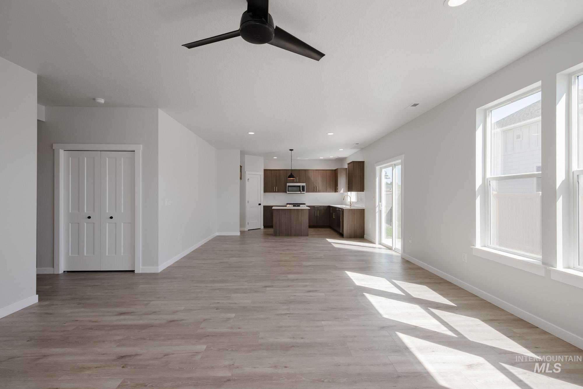 6867 S Lumberton Way Property Photo 11