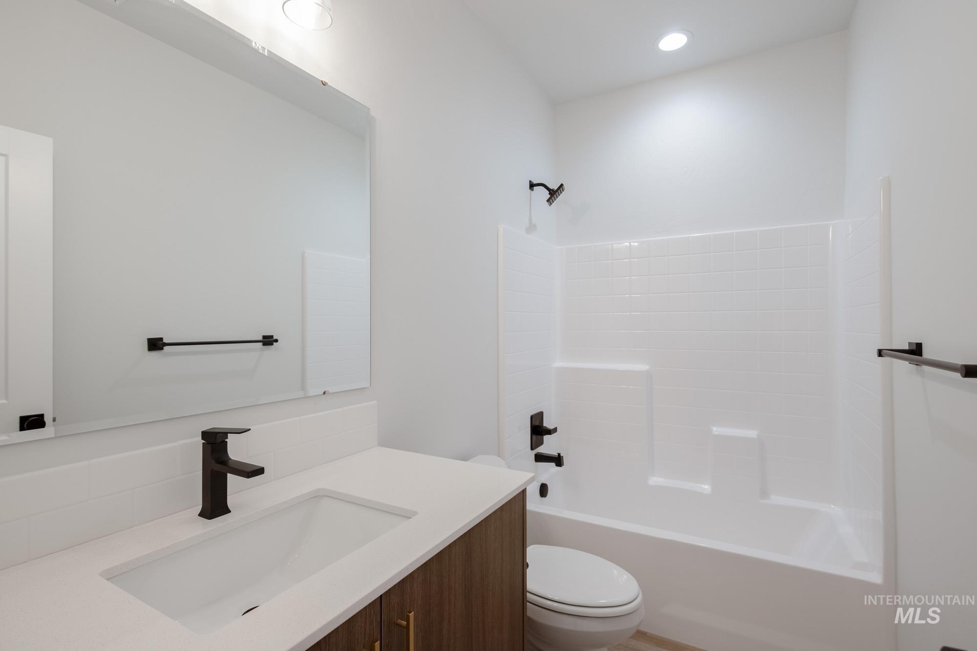 6867 S Lumberton Way Property Photo 15