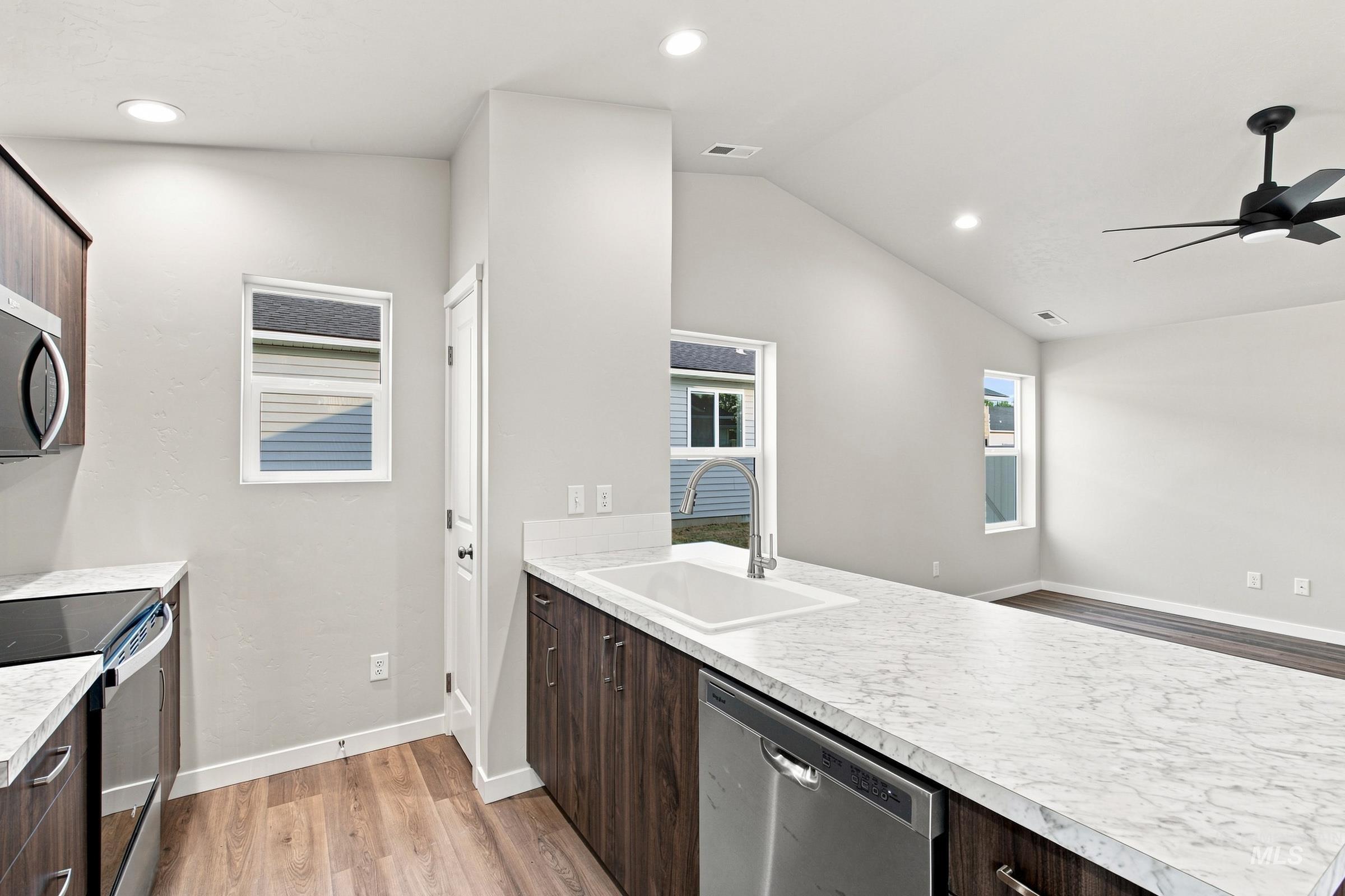4314 Lamar St Property Photo 5