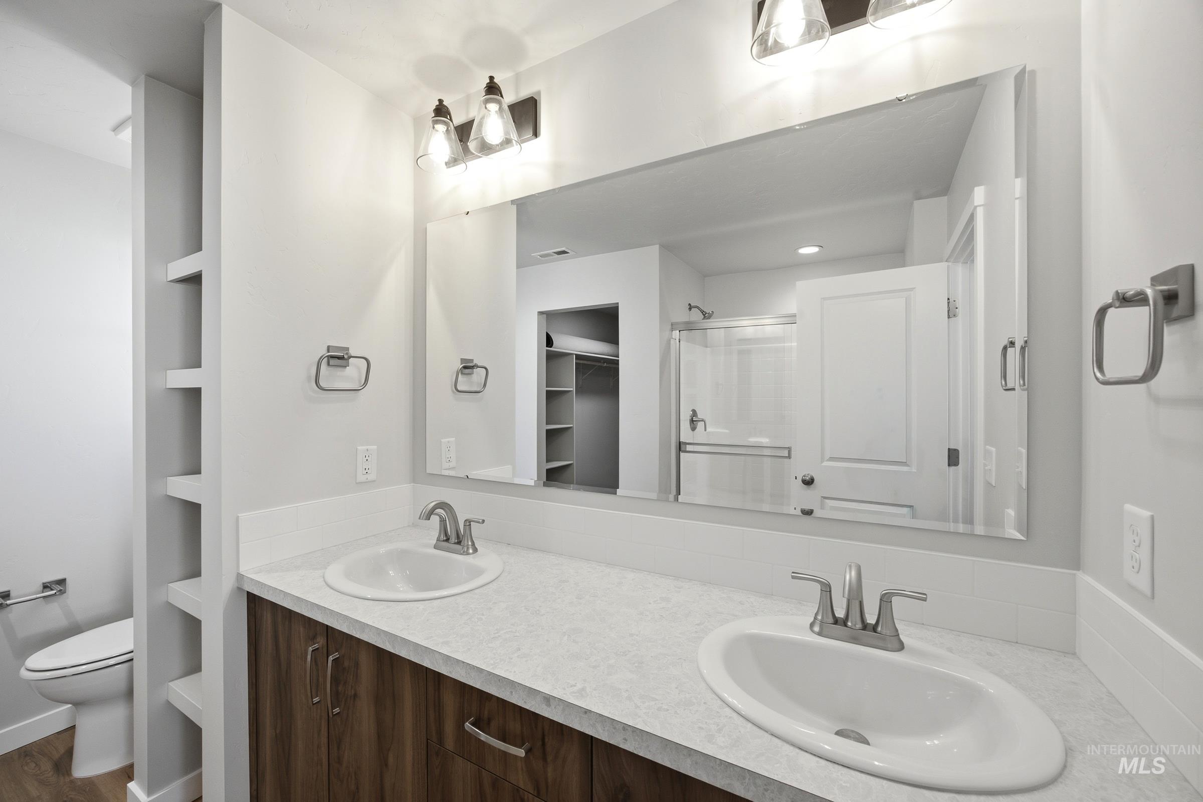 1698 Dyer St Property Photo 20