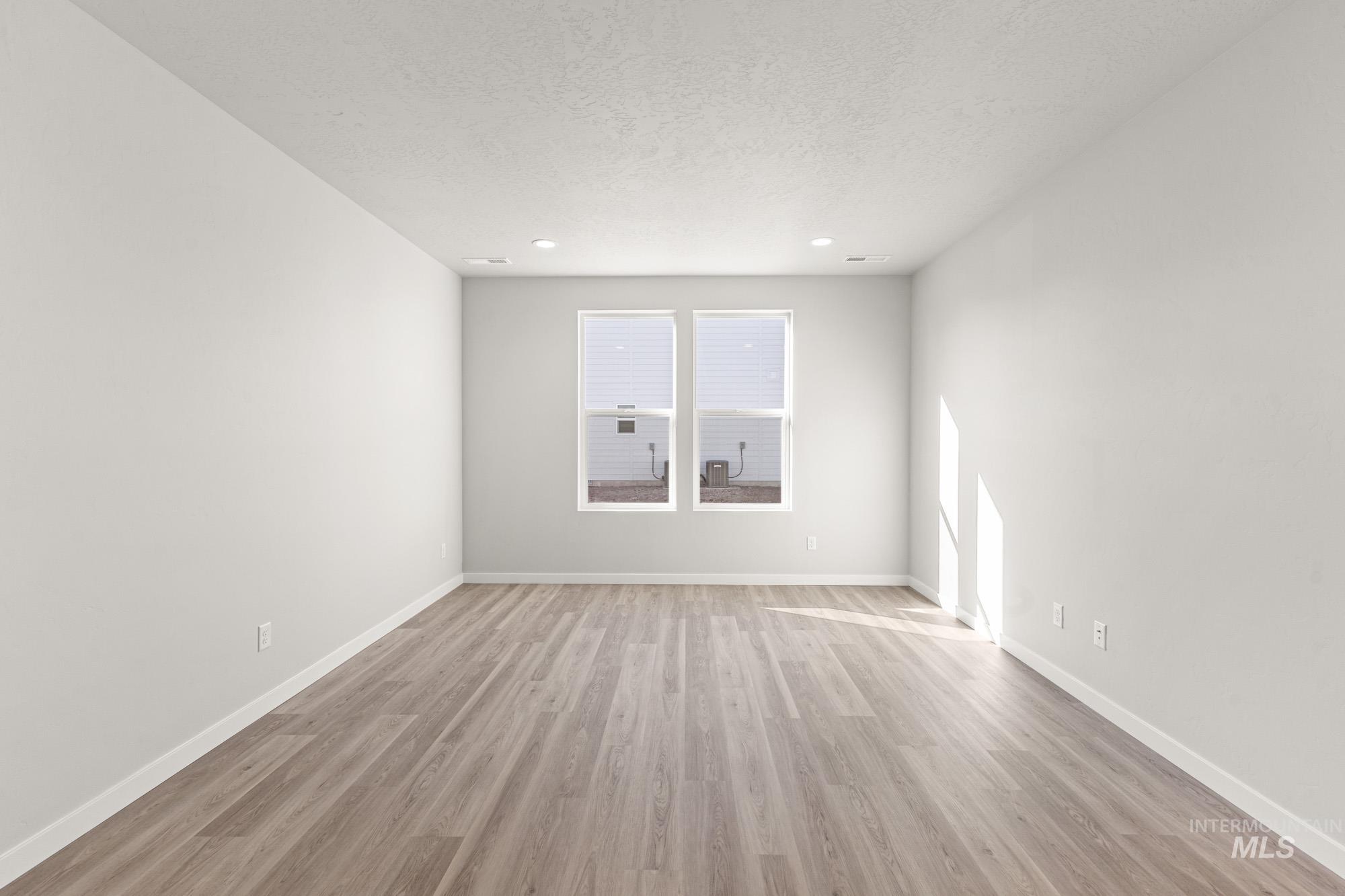 1643 Celina St Property Photo 11