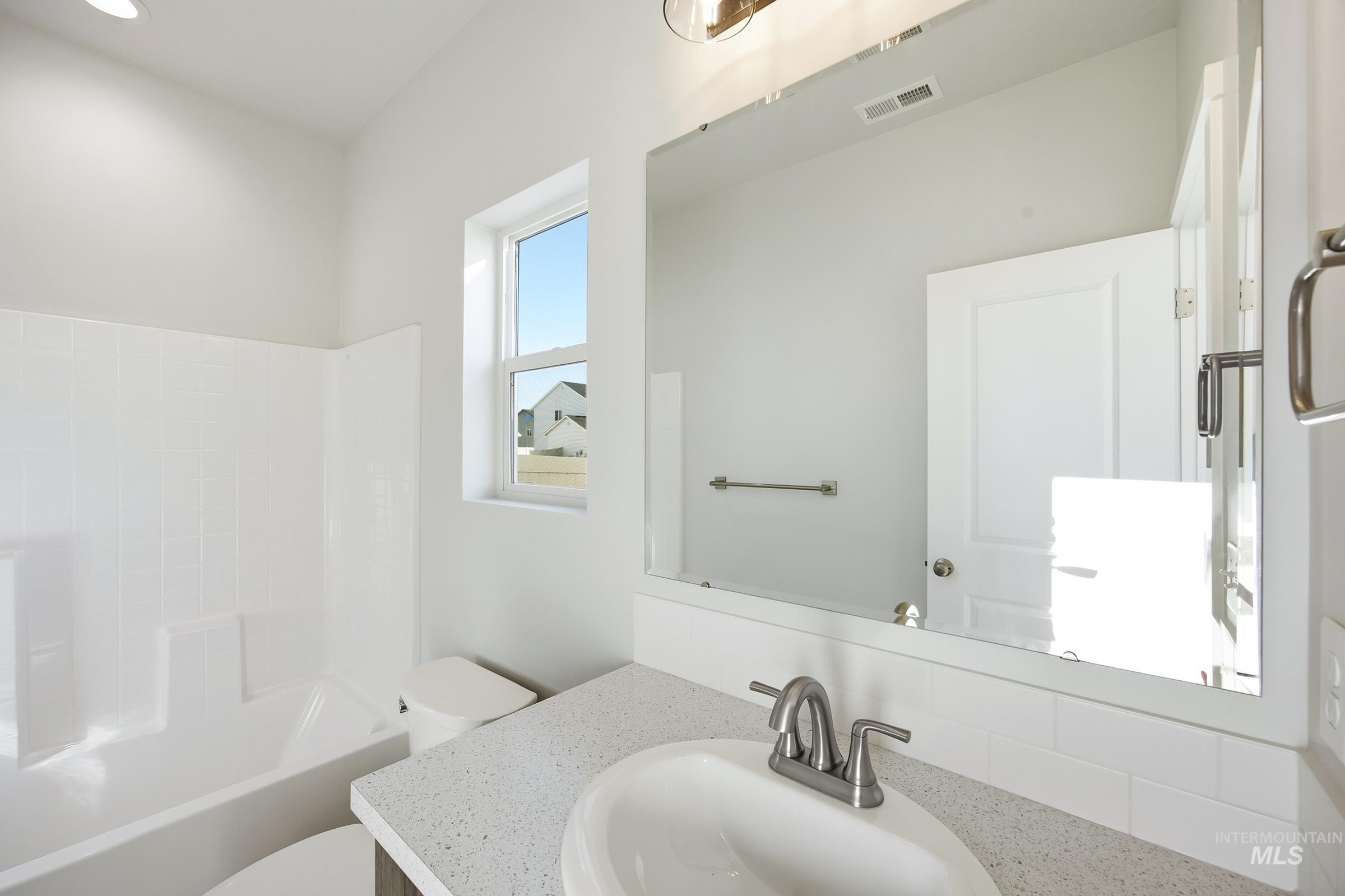 1643 Celina St Property Photo 13