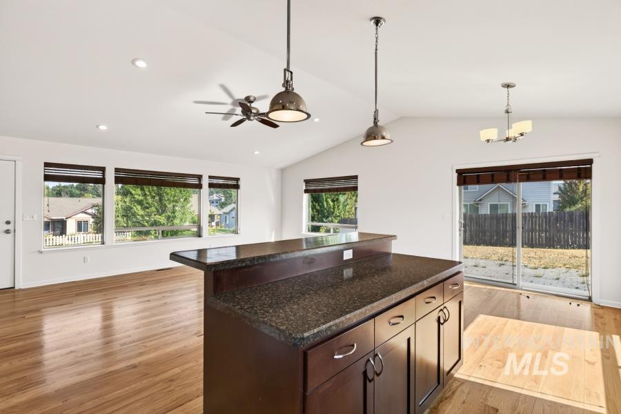 2621 Granville St. Property Photo 10
