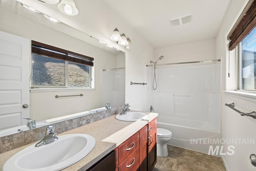 2621 Granville St. Property Photo 19