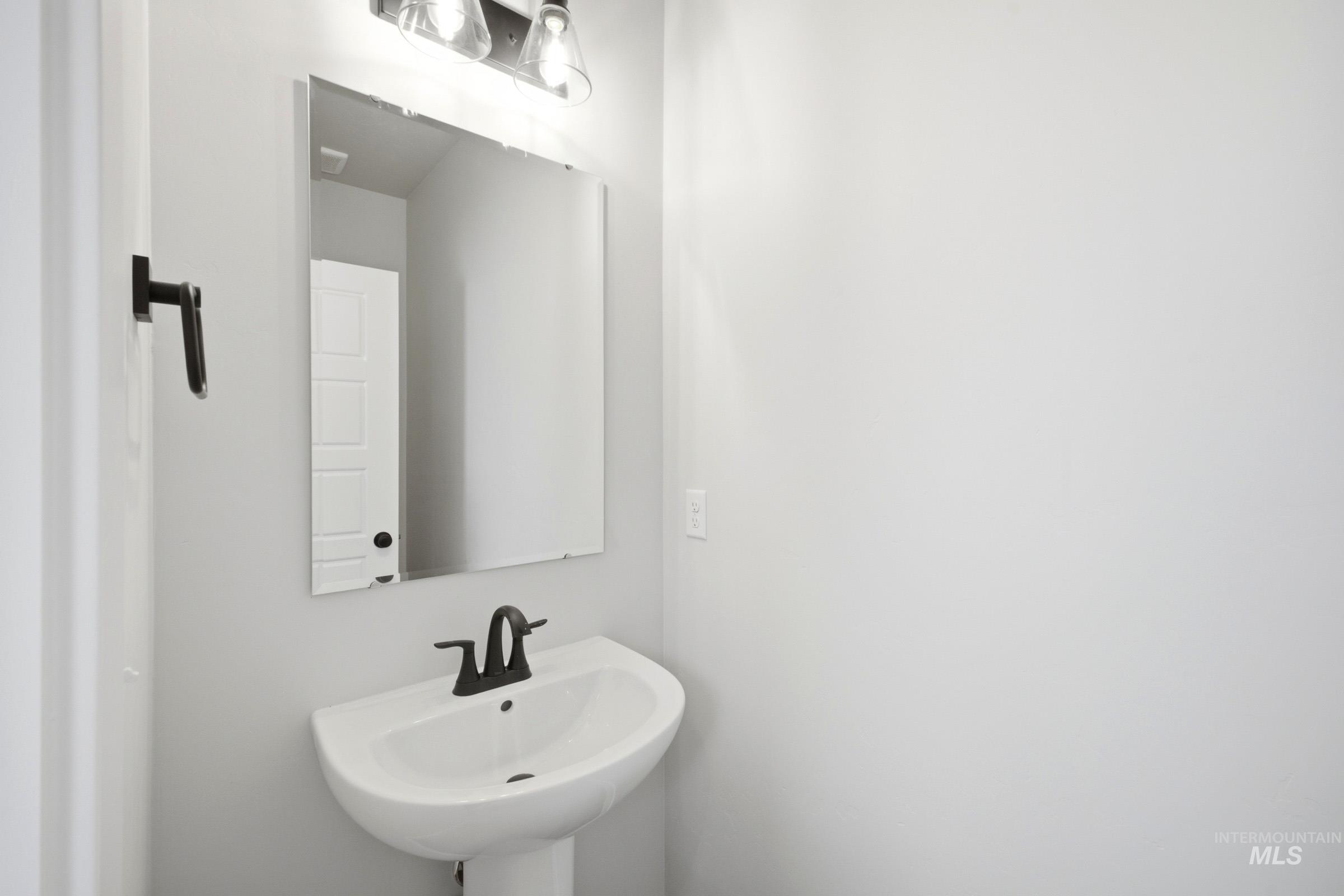 1387 W Braden Dr Property Photo 10