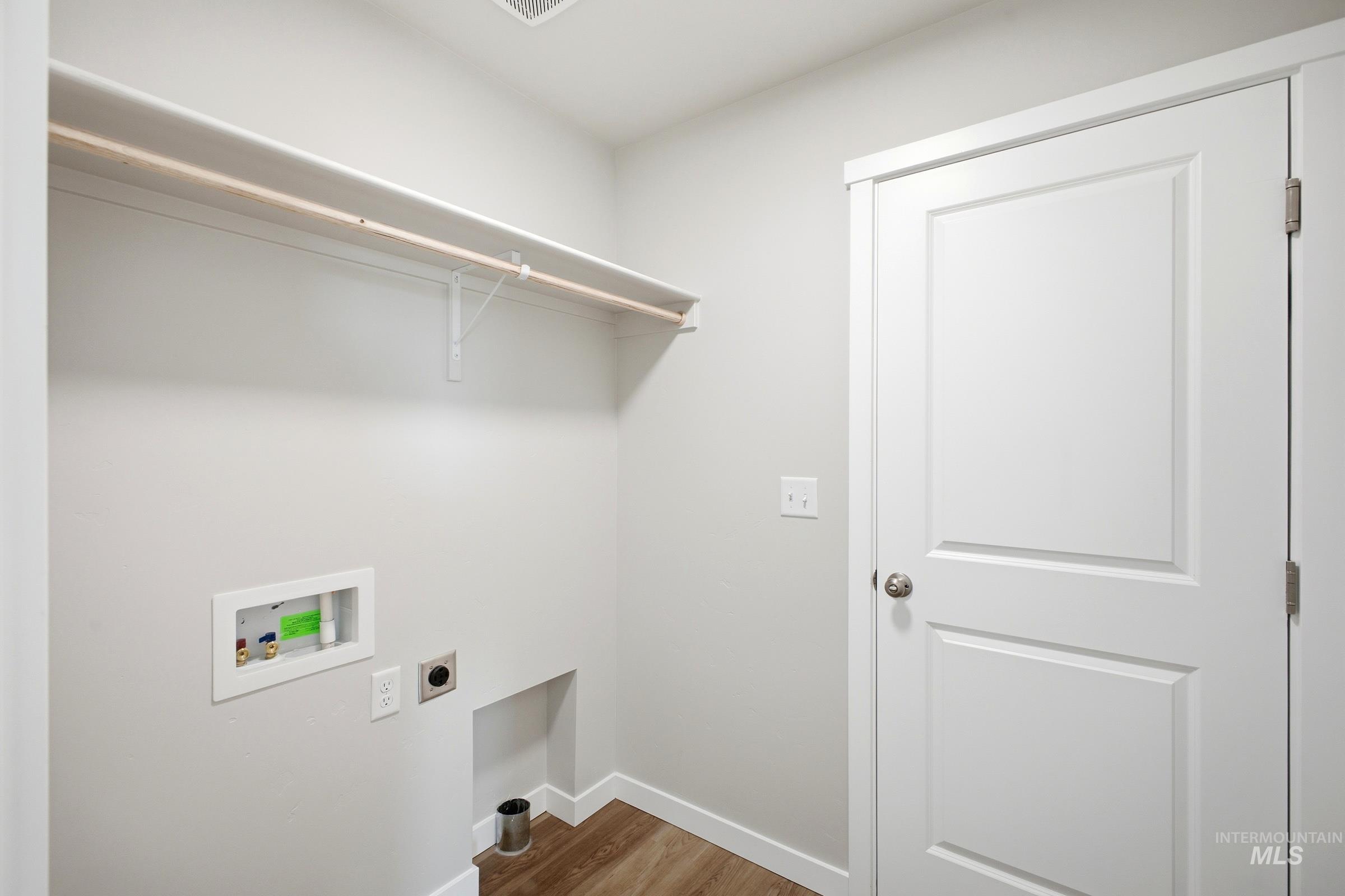 2635 N Murdock Ave Property Photo 12