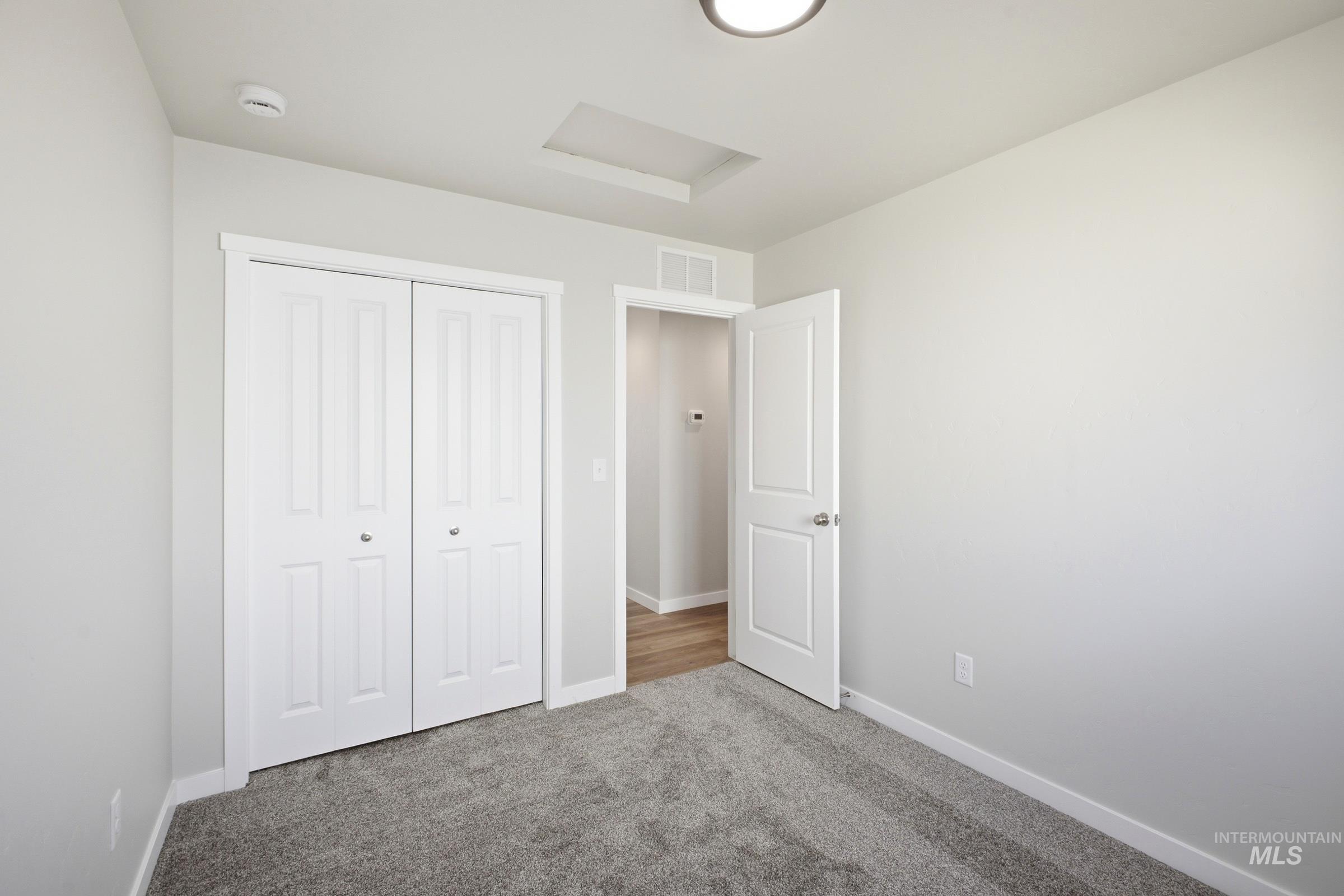2635 N Murdock Ave Property Photo 14