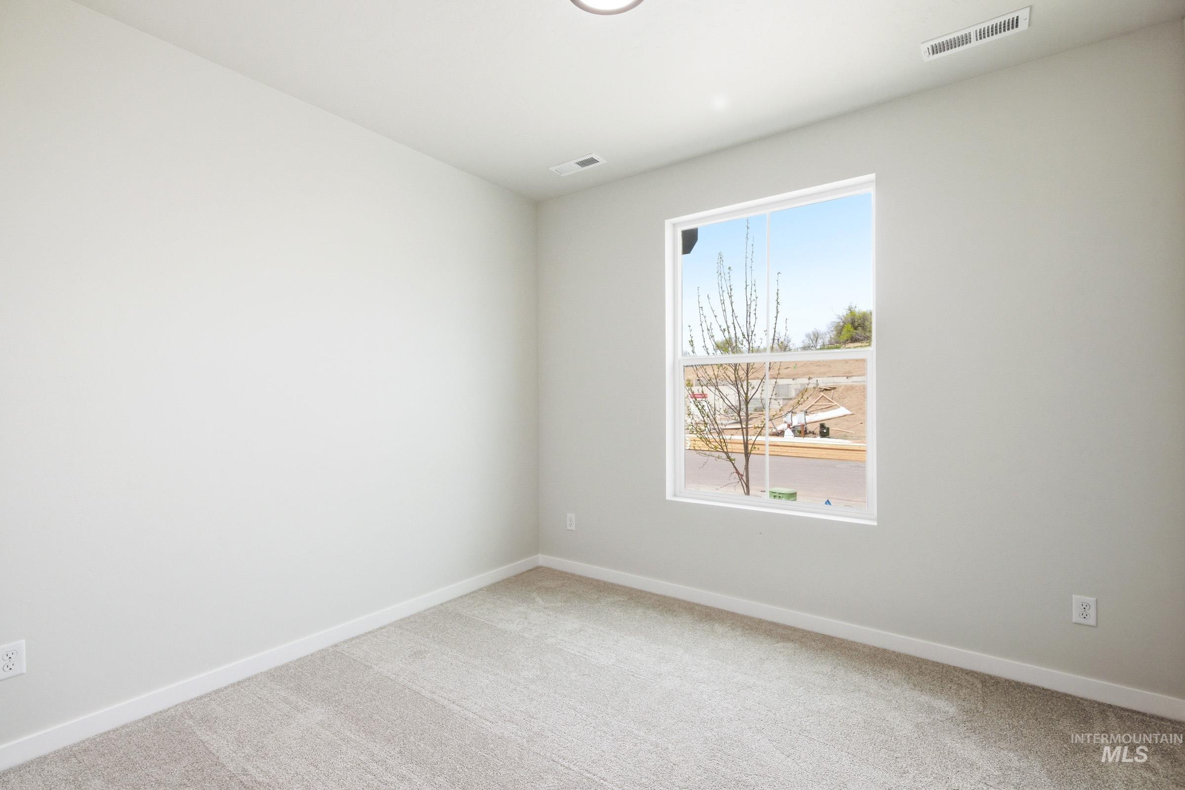 1300 N Coltsfoot Ave Property Photo 13