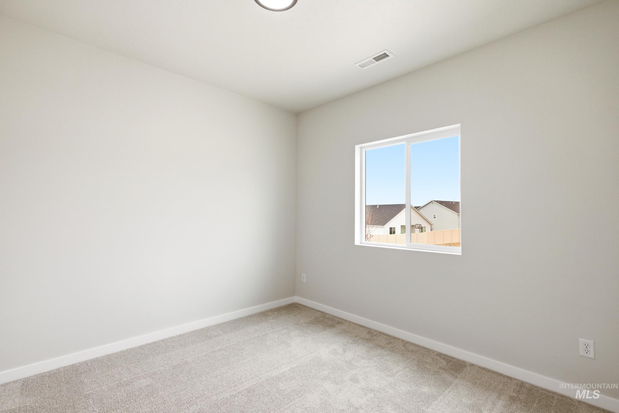 1300 N Coltsfoot Ave Property Photo 14