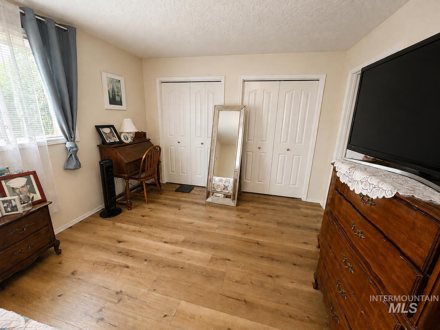 2313 Leo Dr. Property Photo 6