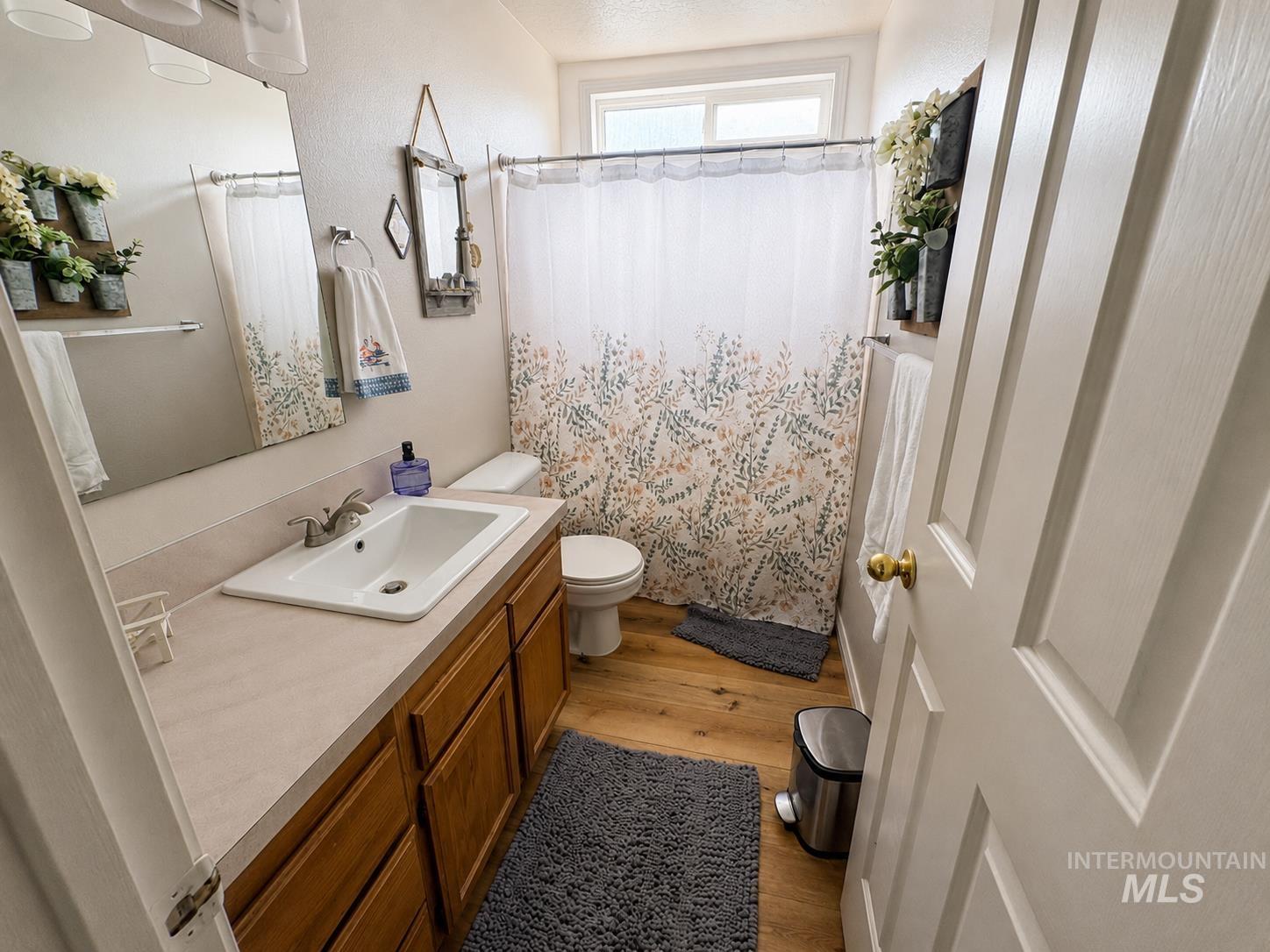 2313 Leo Dr. Property Photo 12