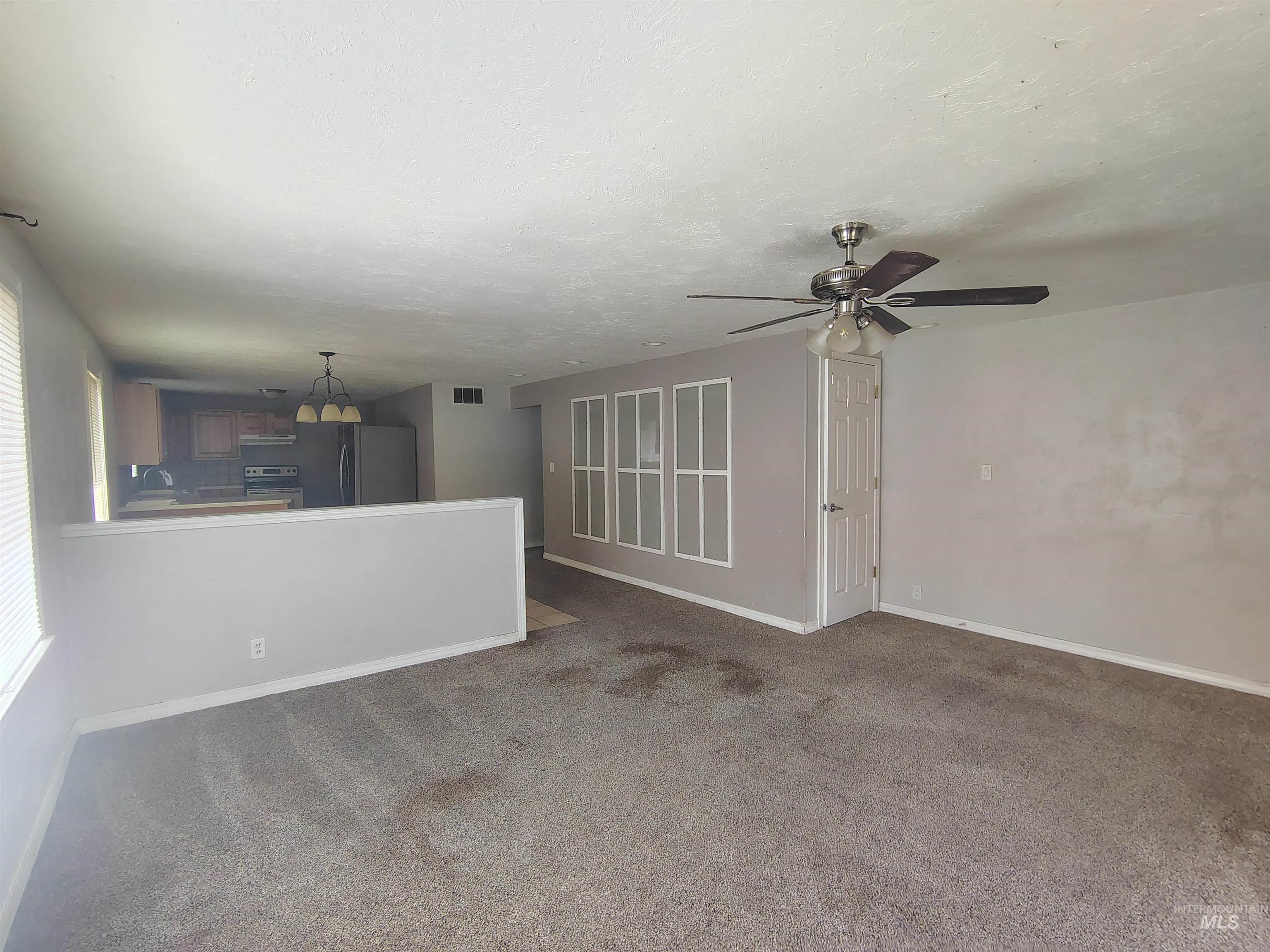 61 Cherry St Property Photo 6